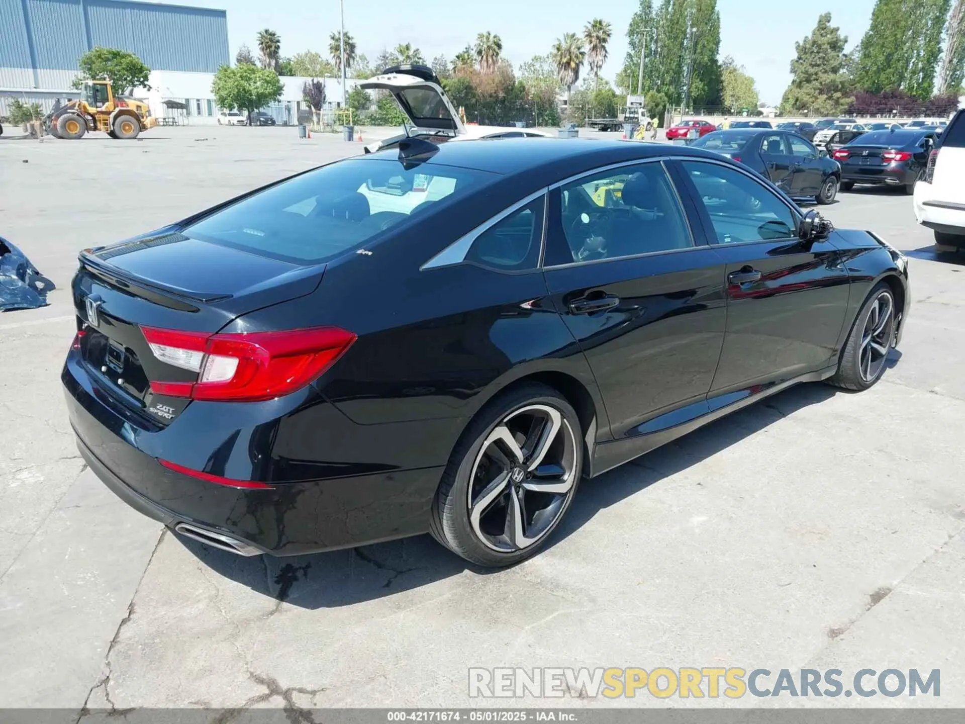 4 Фотография поврежденного автомобиля 1HGCV2F3XKA020069 HONDA ACCORD 2019