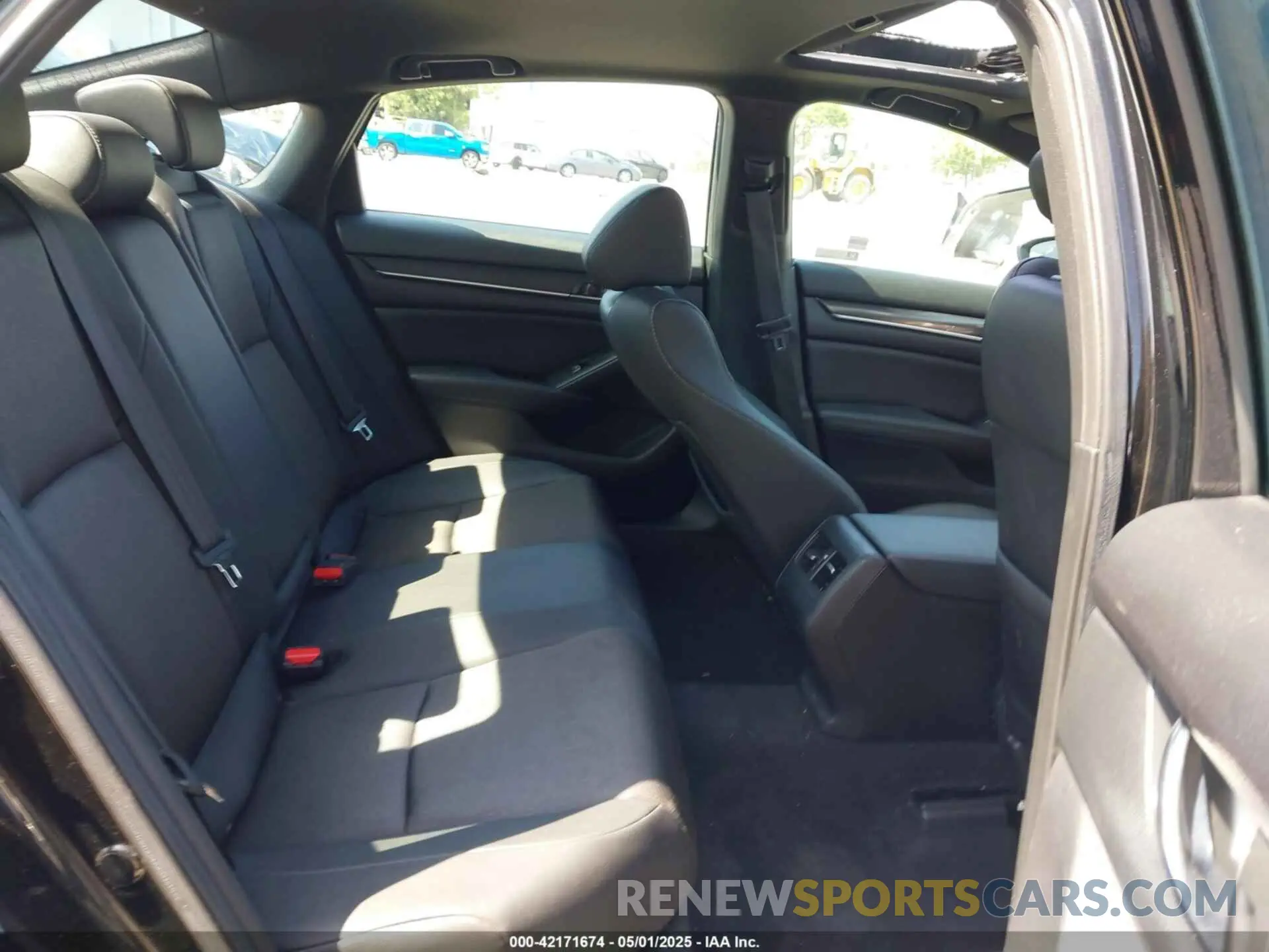 8 Фотография поврежденного автомобиля 1HGCV2F3XKA020069 HONDA ACCORD 2019