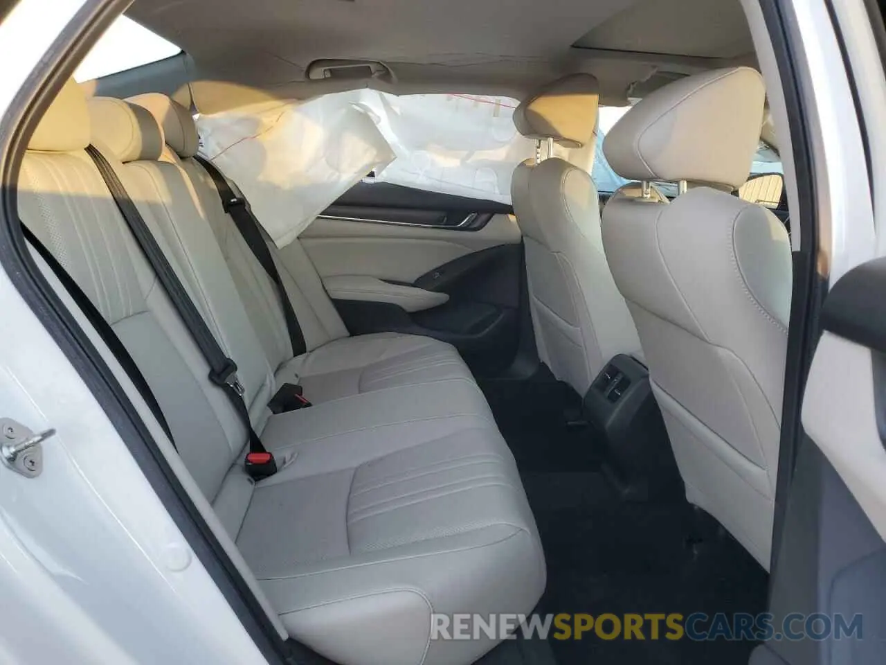 10 Photograph of a damaged car 1HGCV2F53KA010369 HONDA ACCORD 2019