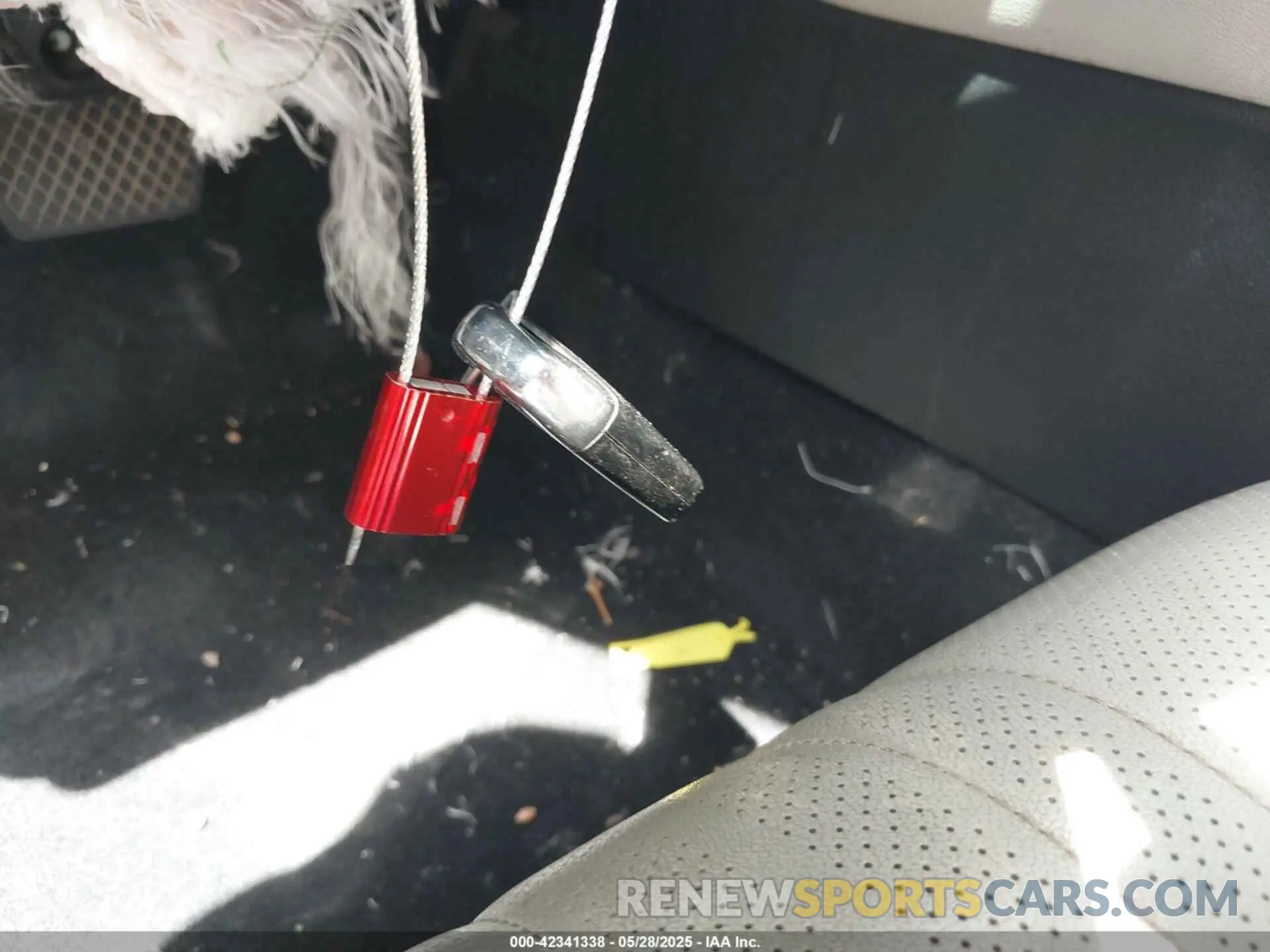 11 Photograph of a damaged car 1HGCV2F91KA025052 HONDA ACCORD 2019