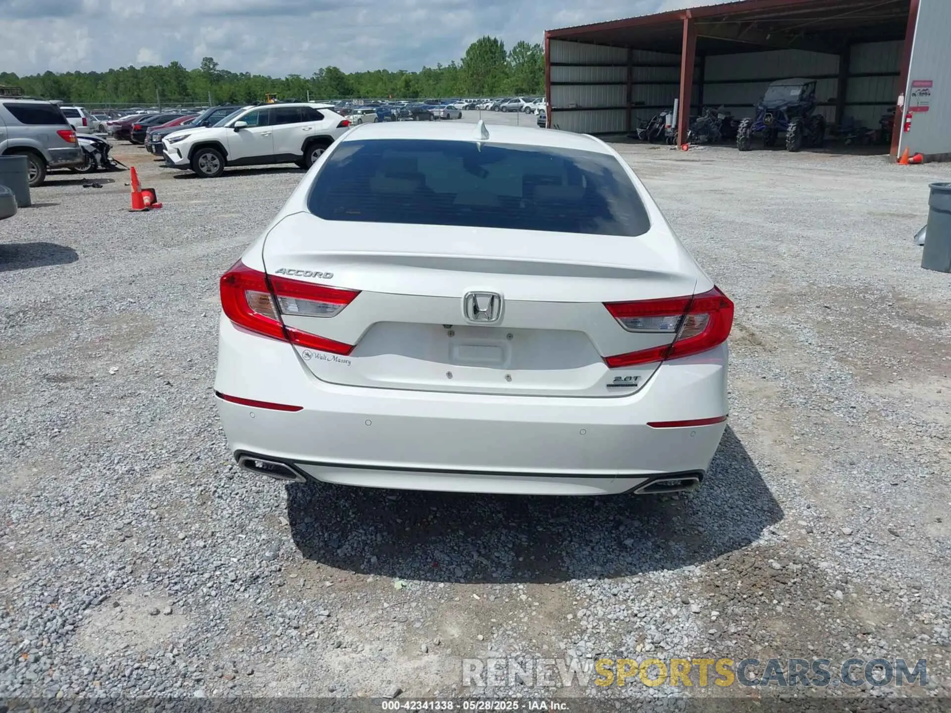 16 Photograph of a damaged car 1HGCV2F91KA025052 HONDA ACCORD 2019