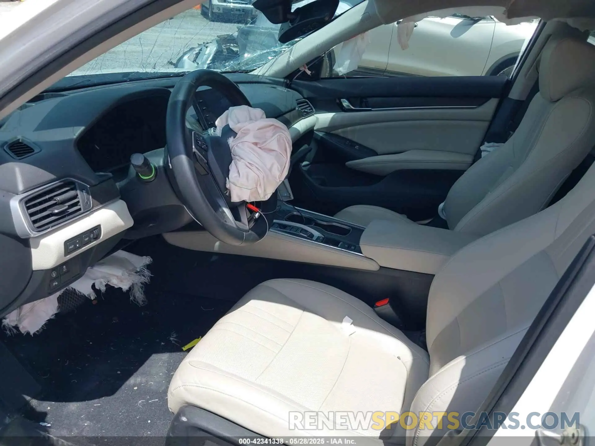 5 Photograph of a damaged car 1HGCV2F91KA025052 HONDA ACCORD 2019