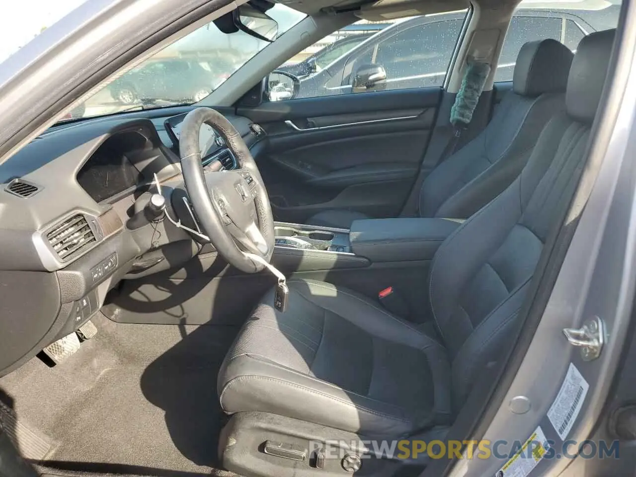 7 Photograph of a damaged car 1HGCV2F94KA002655 HONDA ACCORD 2019