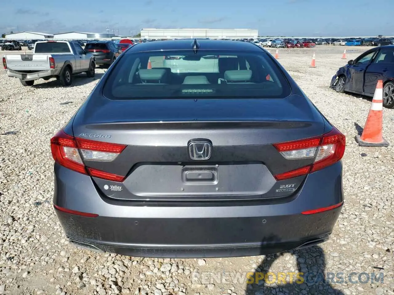 6 Photograph of a damaged car 1HGCV2F95KA009100 HONDA ACCORD 2019