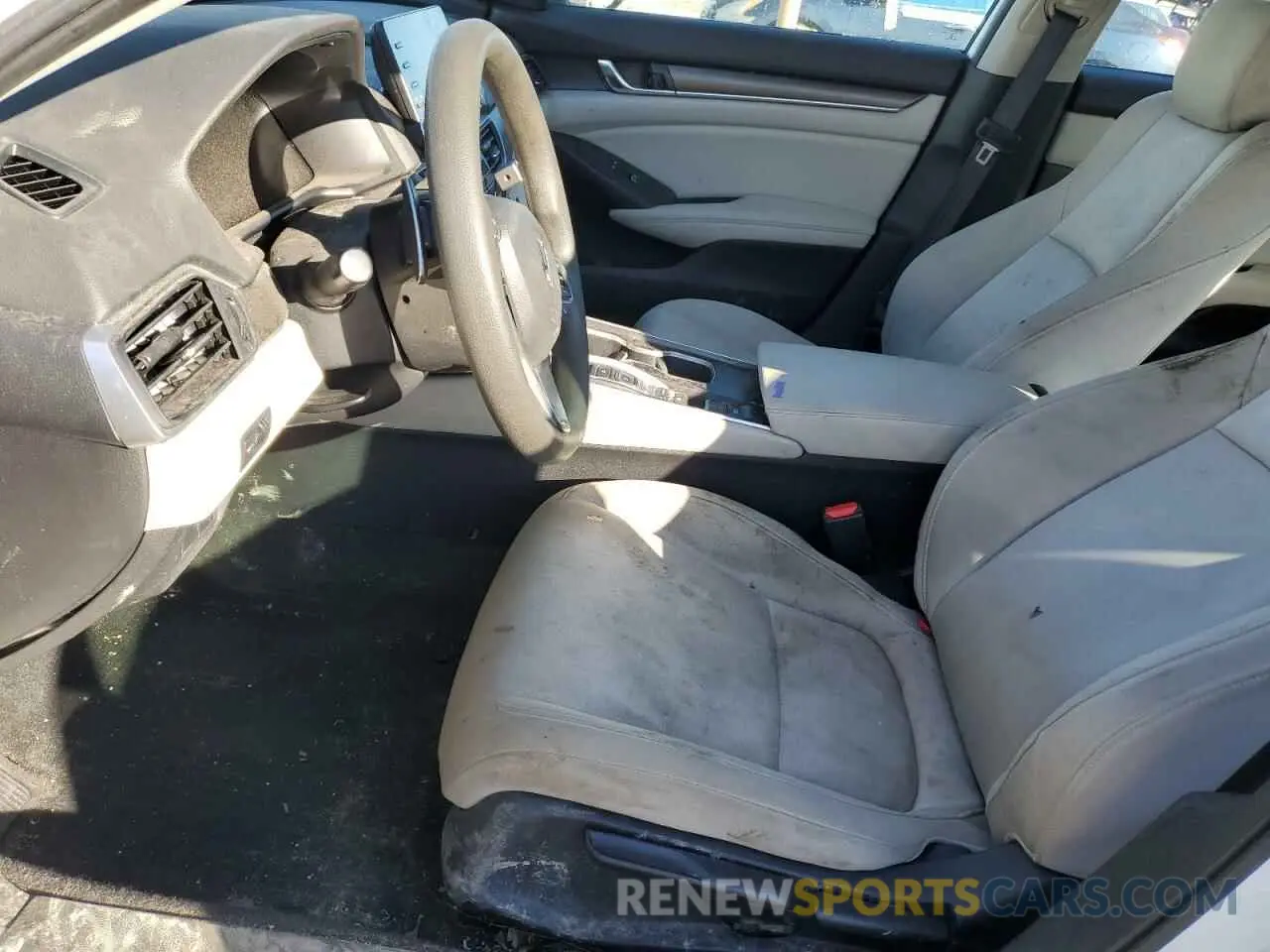 7 Photograph of a damaged car 1HGCV3F16KA003502 HONDA ACCORD 2019
