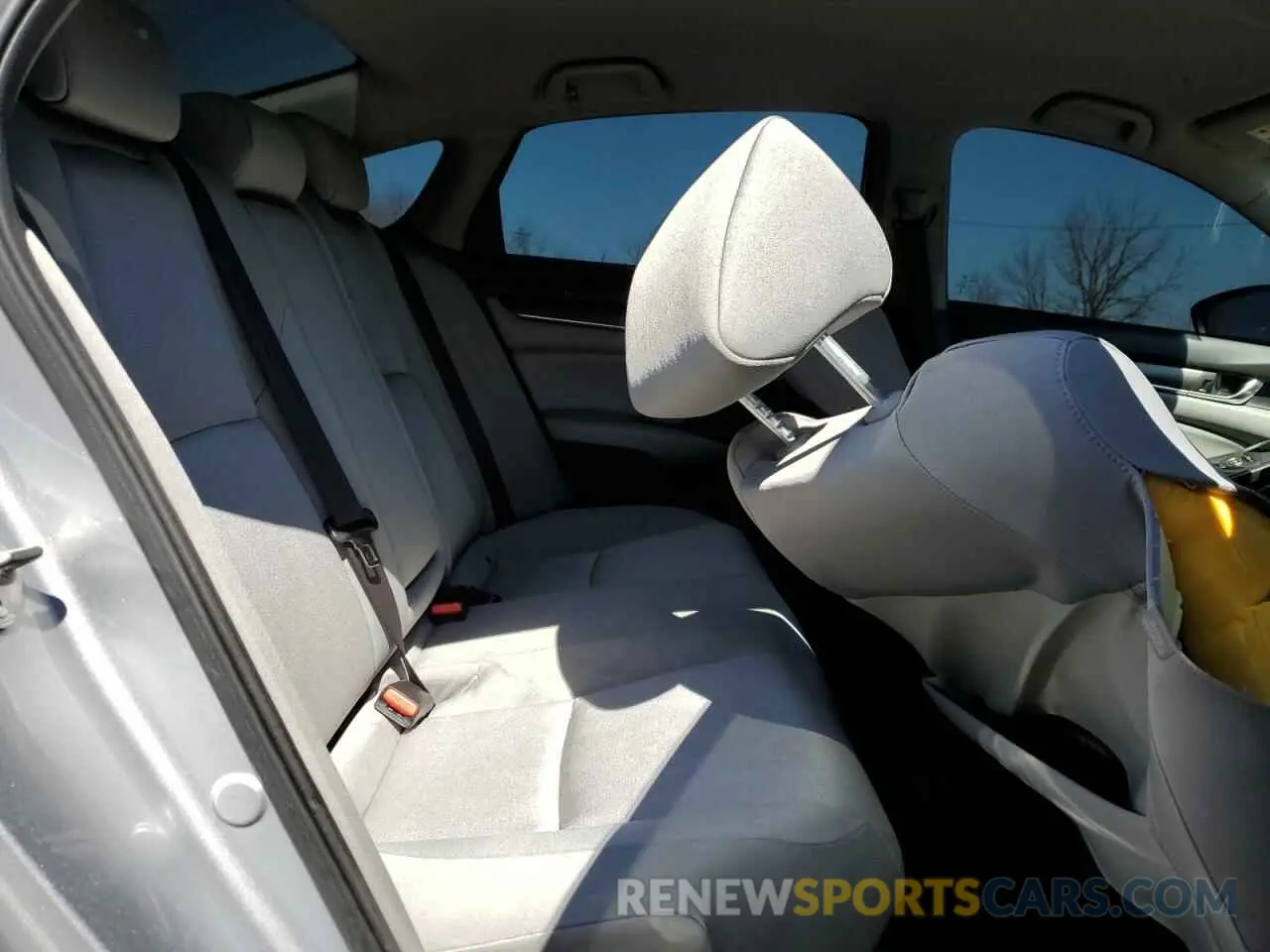 10 Photograph of a damaged car 1HGCV3F18KA019216 HONDA ACCORD 2019