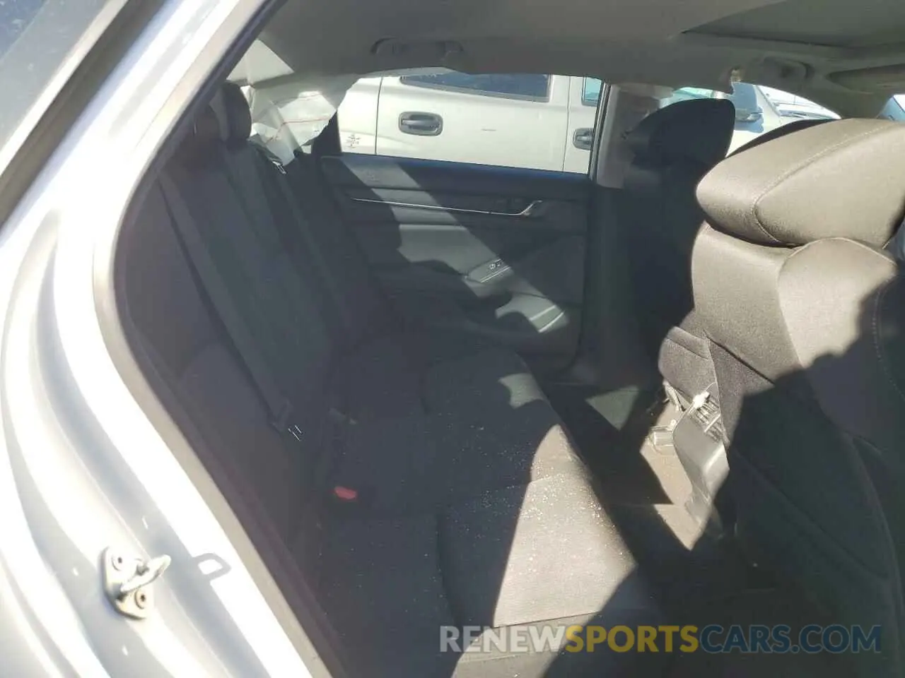 10 Photograph of a damaged car 1HGCV3F43KA017609 HONDA ACCORD 2019