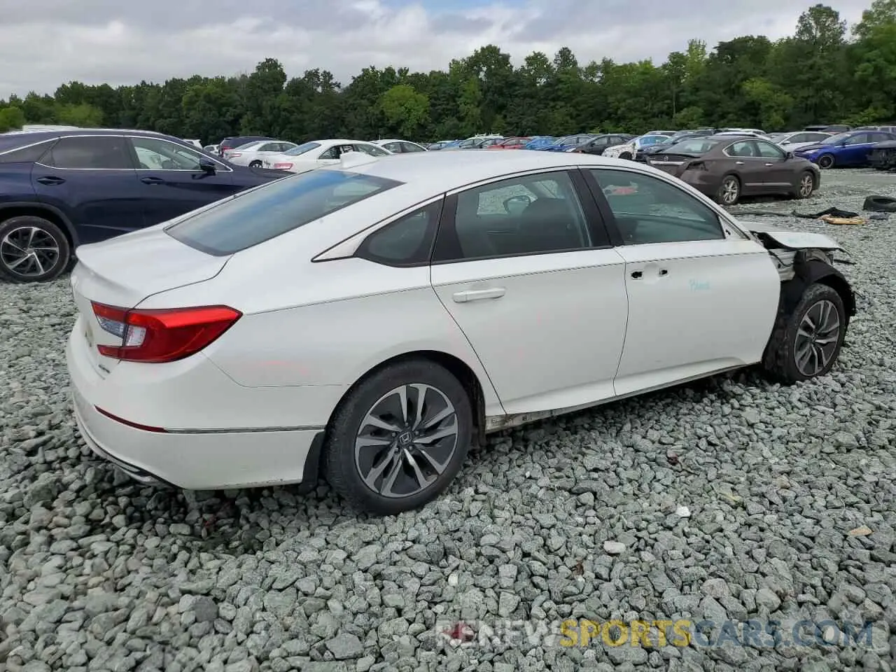 3 Photograph of a damaged car 1HGCV3F53KA013794 HONDA ACCORD 2019