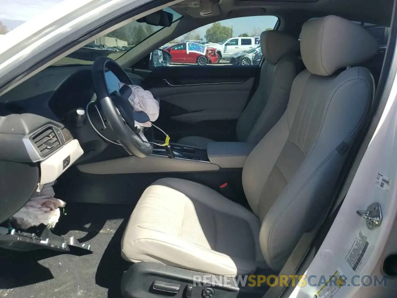 7 Photograph of a damaged car 1HGCV3F54KA018860 HONDA ACCORD 2019