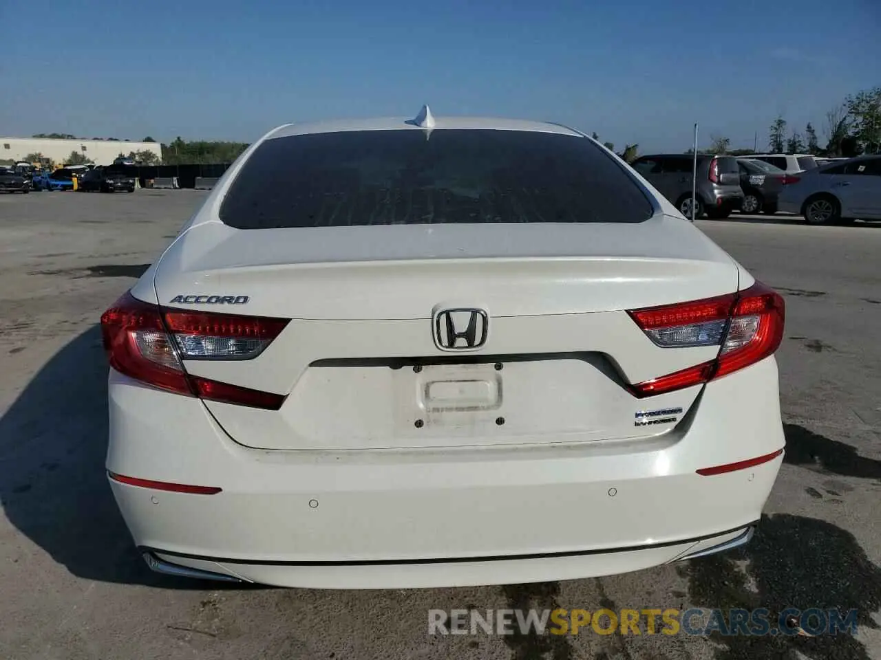 6 Photograph of a damaged car 1HGCV3F94KA003567 HONDA ACCORD 2019