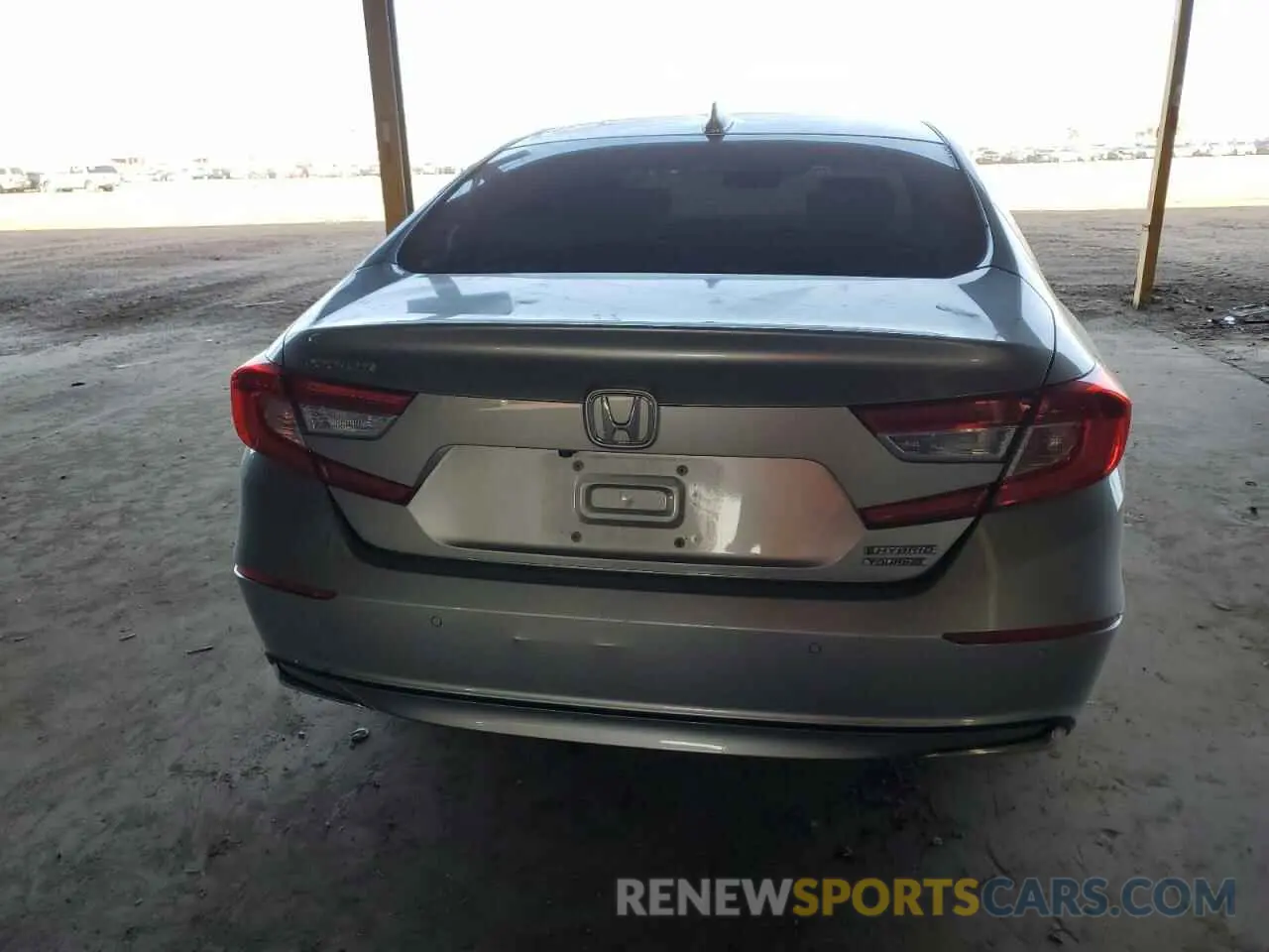 6 Photograph of a damaged car 1HGCV3F96KA016949 HONDA ACCORD 2019