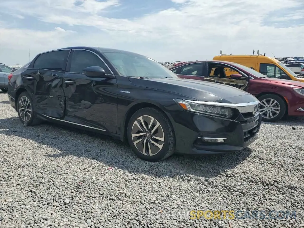 4 Фотография поврежденного автомобиля 1HGCV3F97KA005619 HONDA ACCORD 2019