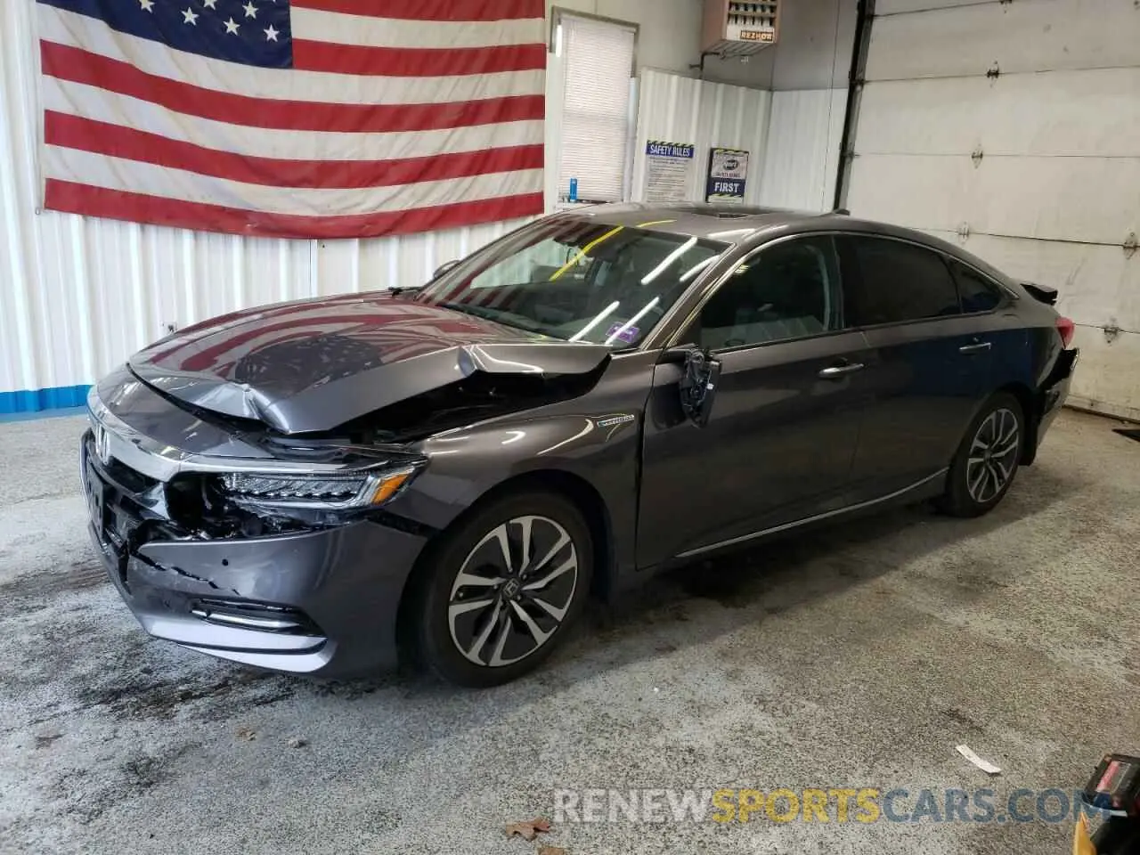 1 Фотография поврежденного автомобиля 1HGCV3F99KA010174 HONDA ACCORD 2019