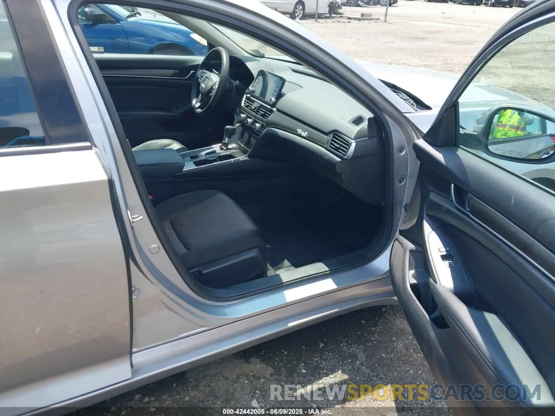 5 Photograph of a damaged car 1HGCV1F10LA054547 HONDA ACCORD 2020