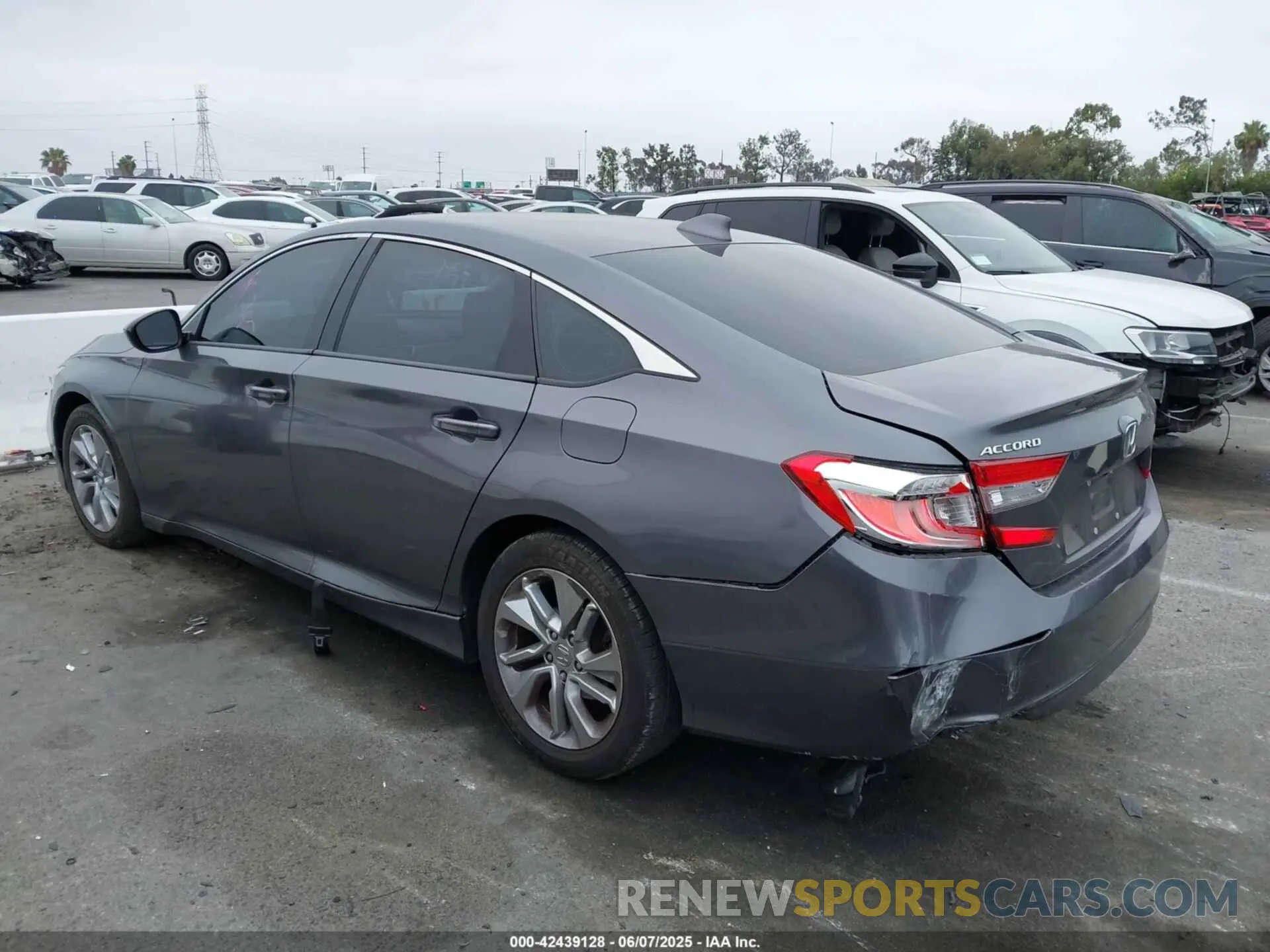 3 Фотография поврежденного автомобиля 1HGCV1F11LA075553 HONDA ACCORD 2020