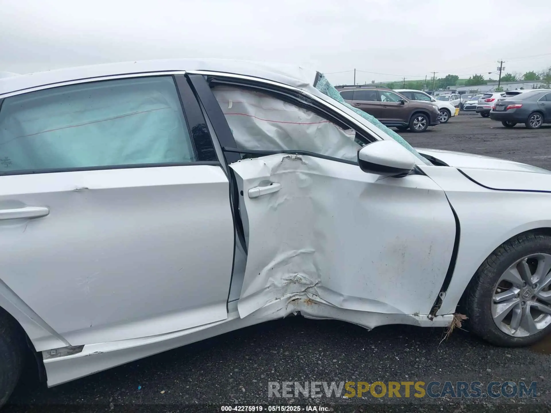 6 Photograph of a damaged car 1HGCV1F13LA021753 HONDA ACCORD 2020