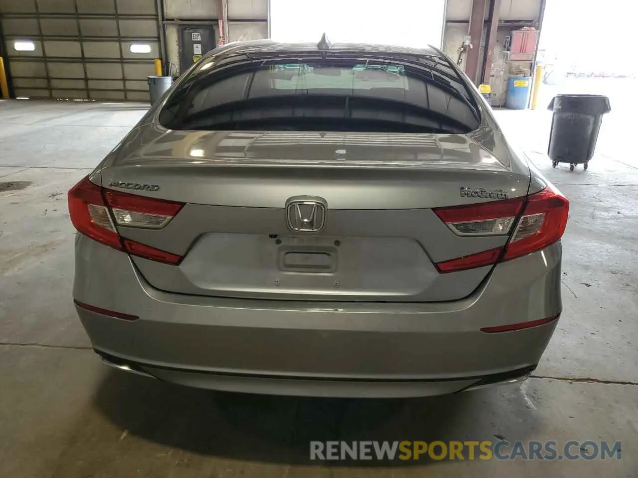 6 Photograph of a damaged car 1HGCV1F13LA062822 HONDA ACCORD 2020