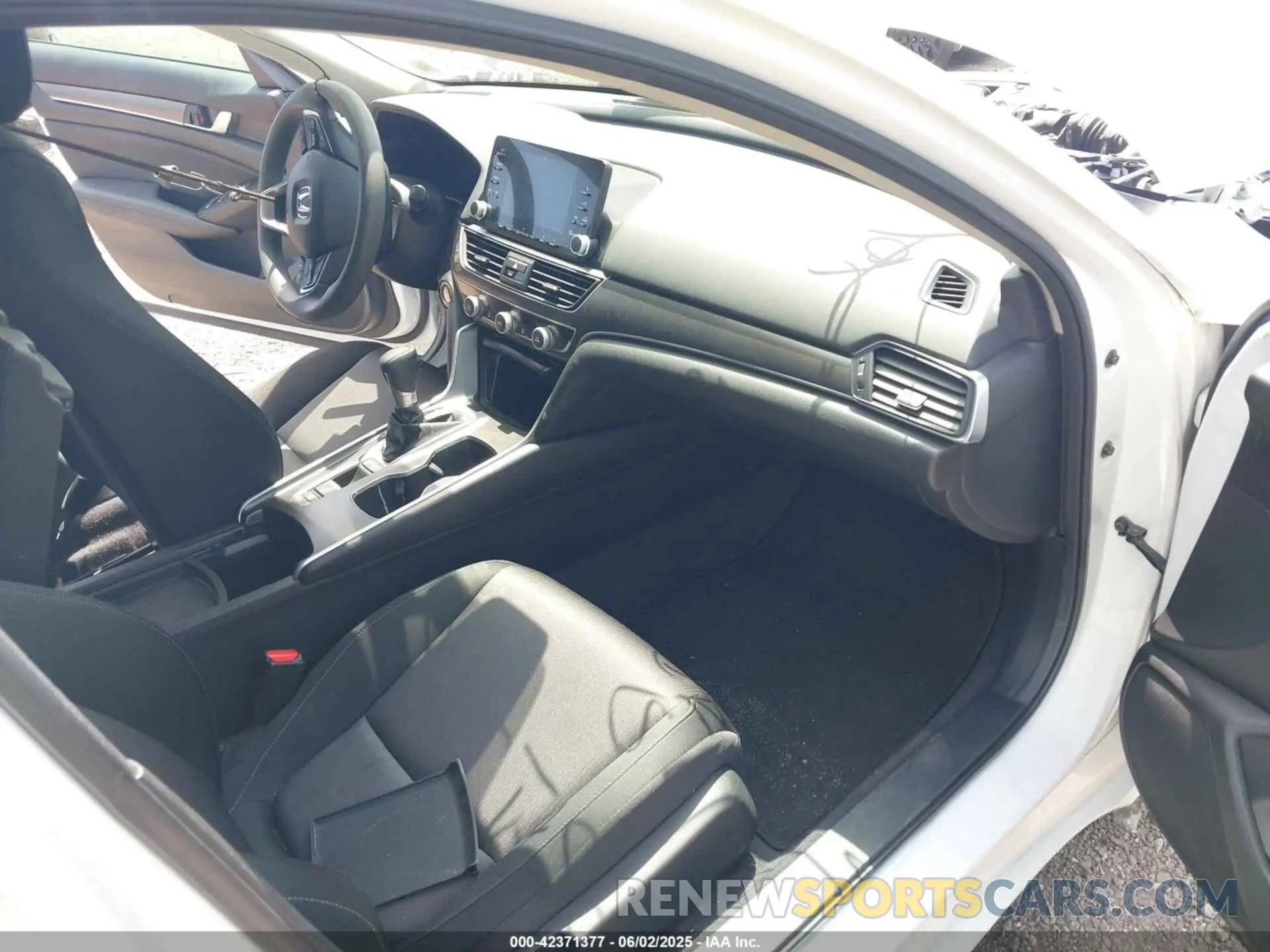 5 Photograph of a damaged car 1HGCV1F14LA132618 HONDA ACCORD 2020