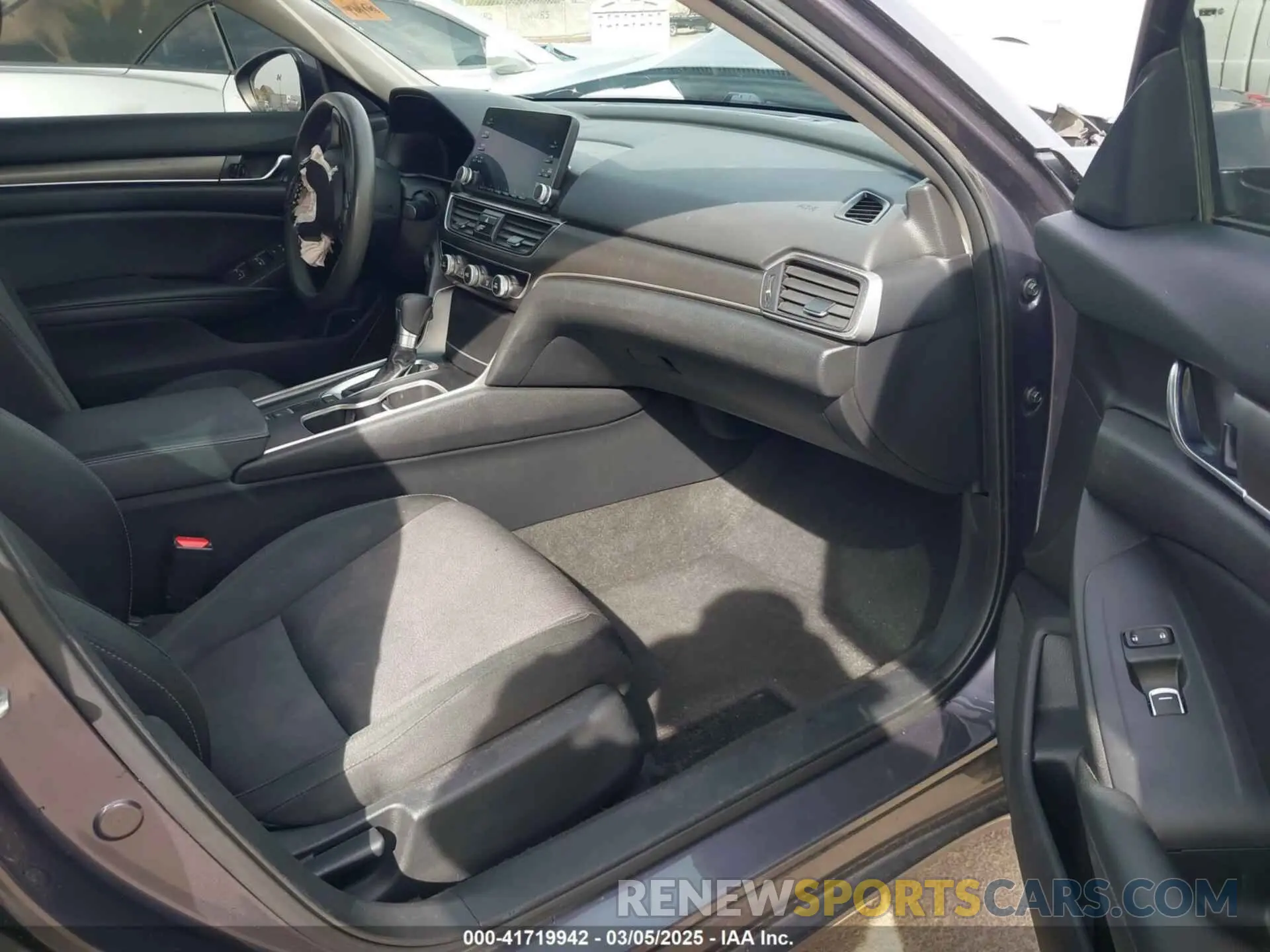 5 Photograph of a damaged car 1HGCV1F15LA025030 HONDA ACCORD 2020
