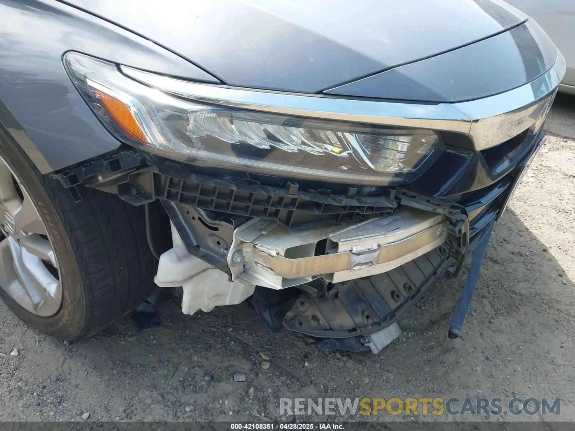 17 Фотография поврежденного автомобиля 1HGCV1F15LA046511 HONDA ACCORD 2020