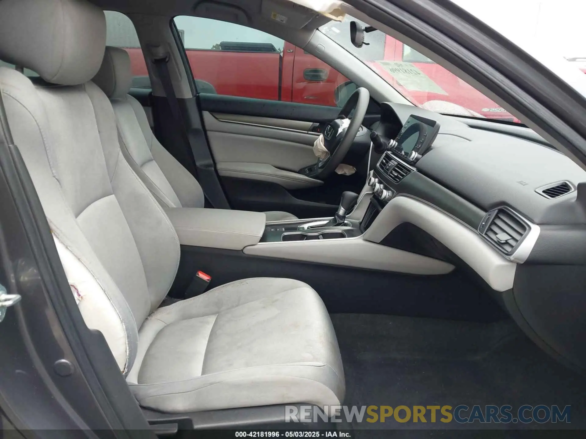 5 Photograph of a damaged car 1HGCV1F15LA130098 HONDA ACCORD 2020