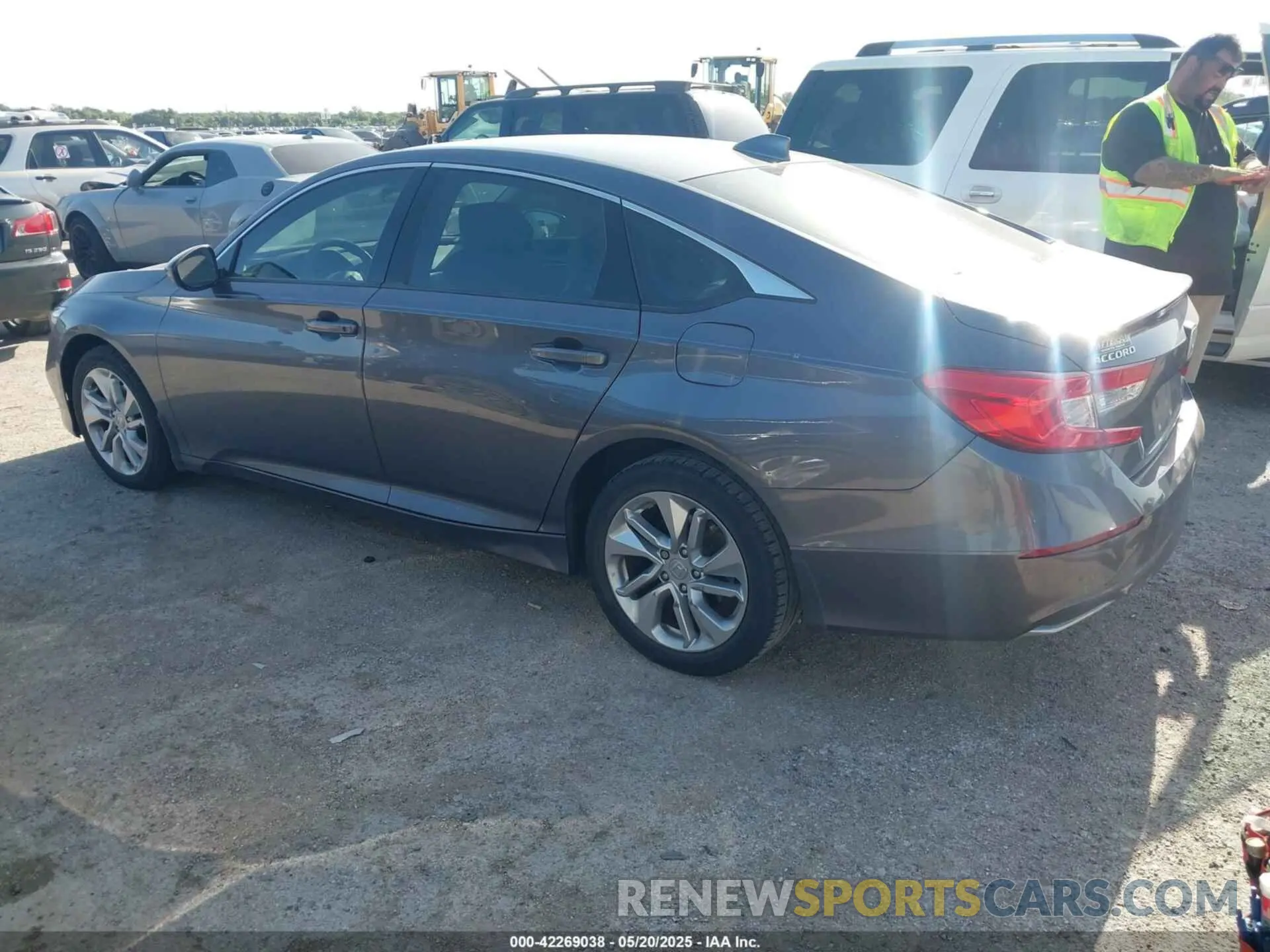 3 Фотография поврежденного автомобиля 1HGCV1F16LA124939 HONDA ACCORD 2020
