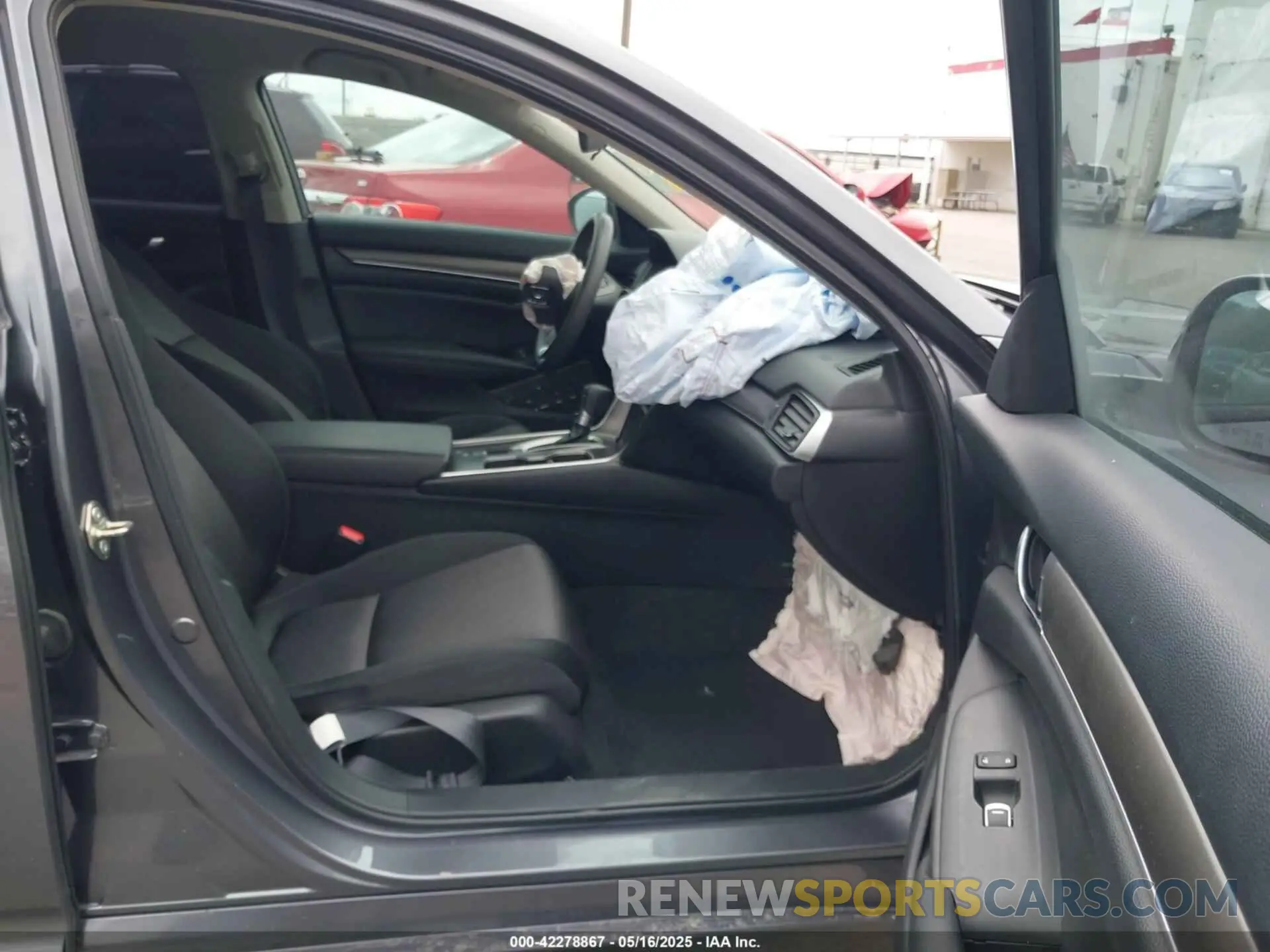 5 Photograph of a damaged car 1HGCV1F19LA082766 HONDA ACCORD 2020