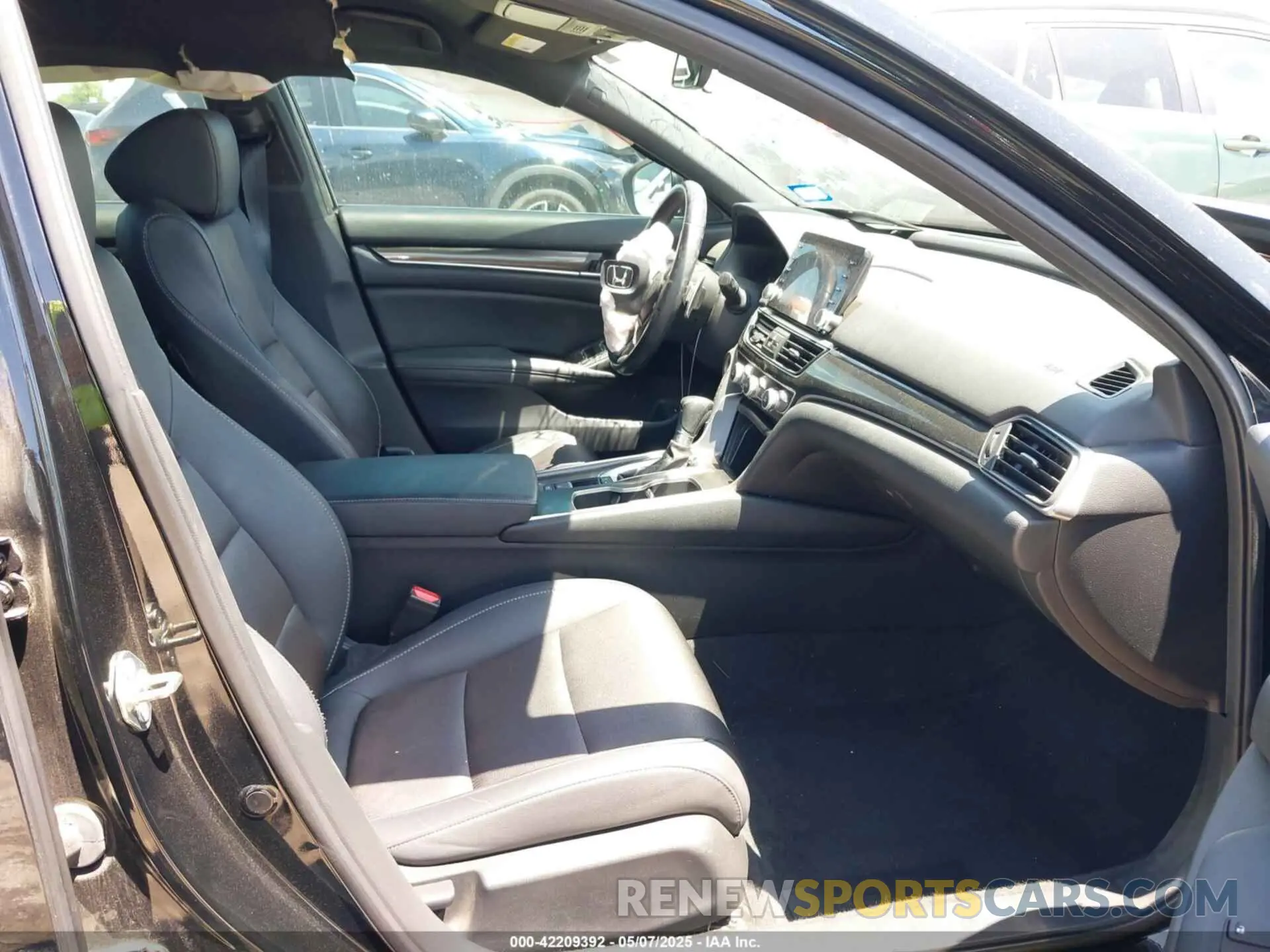 5 Photograph of a damaged car 1HGCV1F30LA016687 HONDA ACCORD 2020