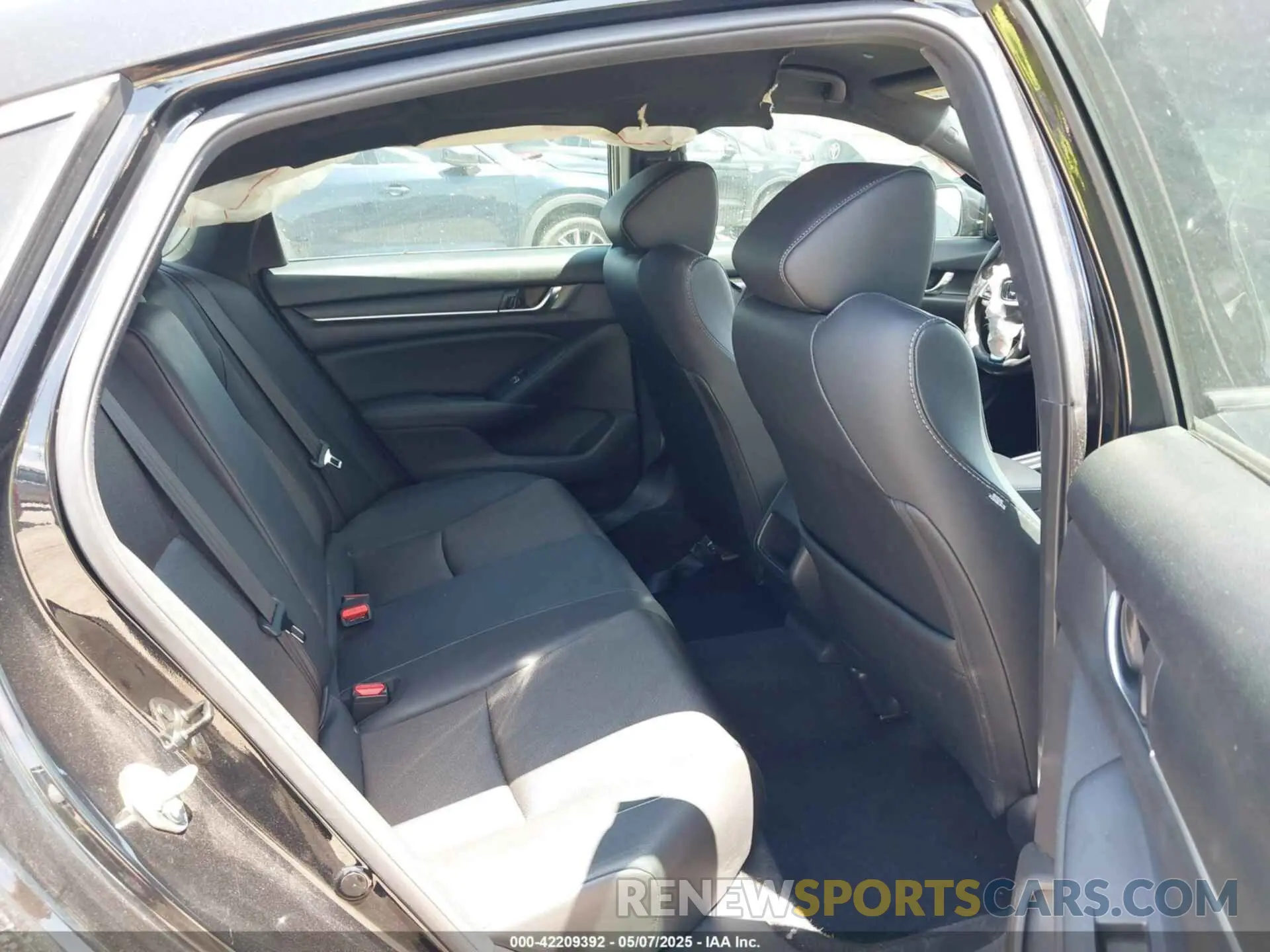 8 Photograph of a damaged car 1HGCV1F30LA016687 HONDA ACCORD 2020