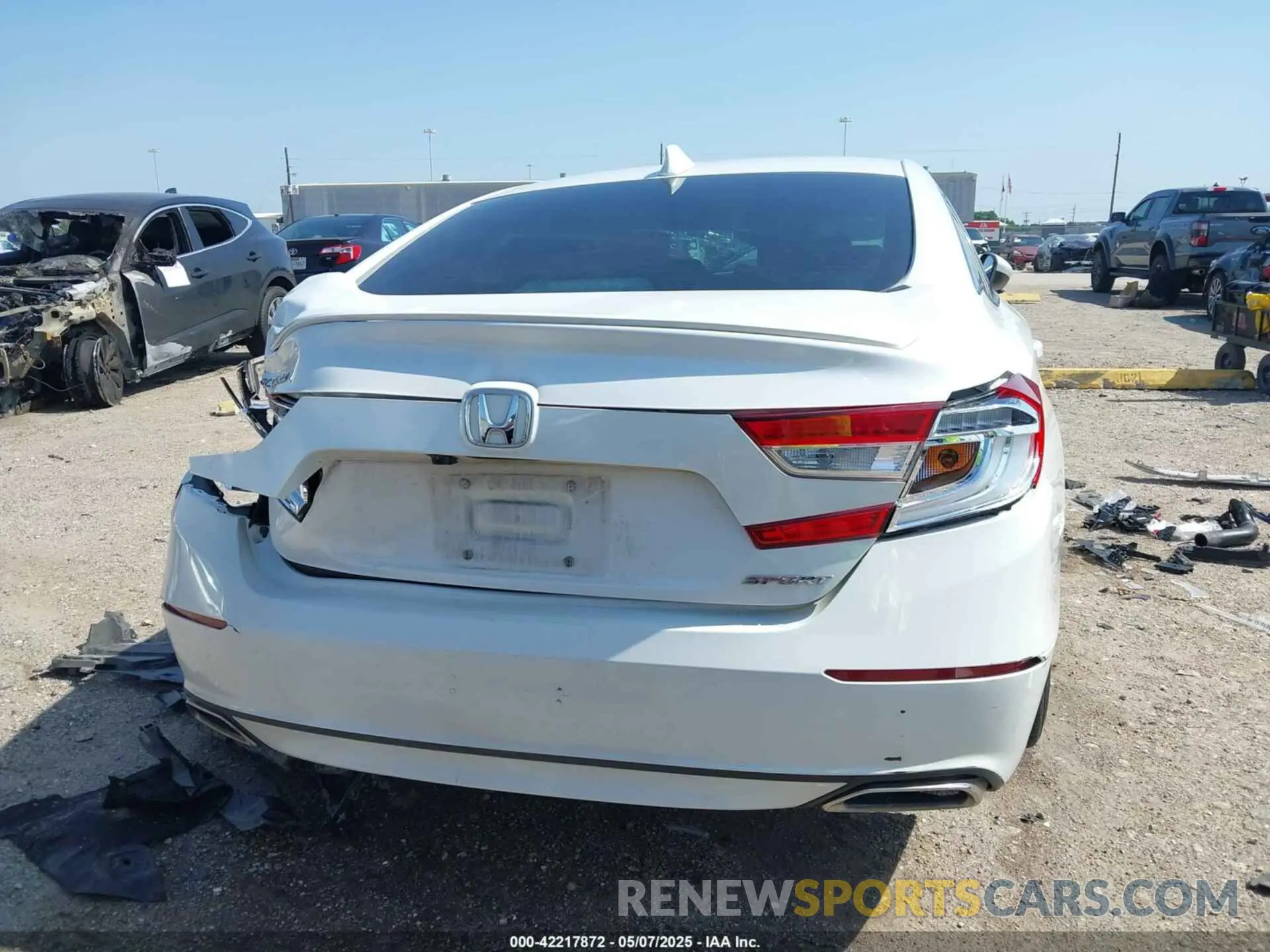 17 Photograph of a damaged car 1HGCV1F30LA147506 HONDA ACCORD 2020