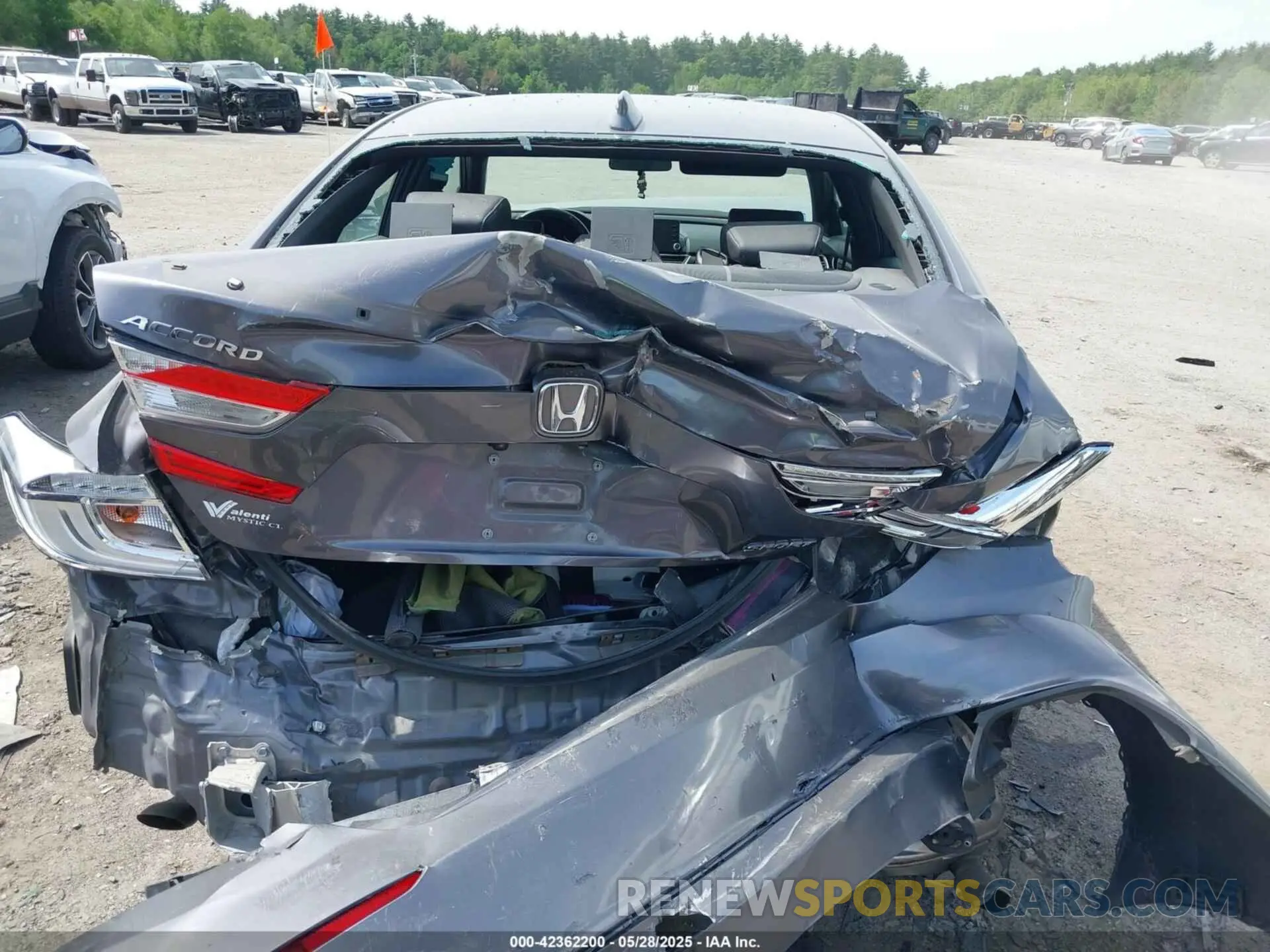 15 Photograph of a damaged car 1HGCV1F31LA018481 HONDA ACCORD 2020