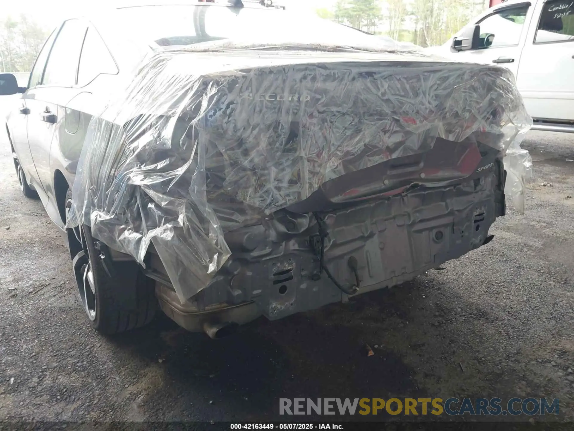 6 Photograph of a damaged car 1HGCV1F31LA098087 HONDA ACCORD 2020
