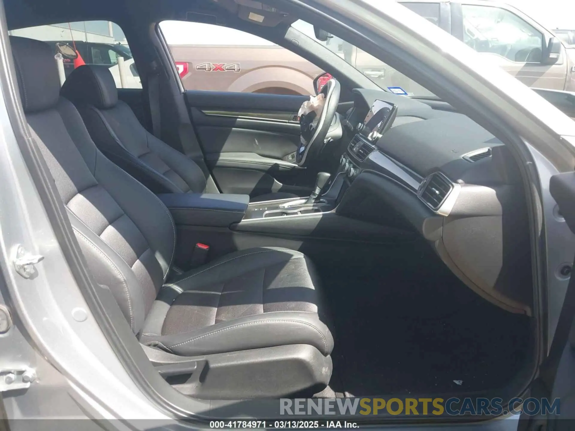 5 Фотография поврежденного автомобиля 1HGCV1F31LA132738 HONDA ACCORD 2020