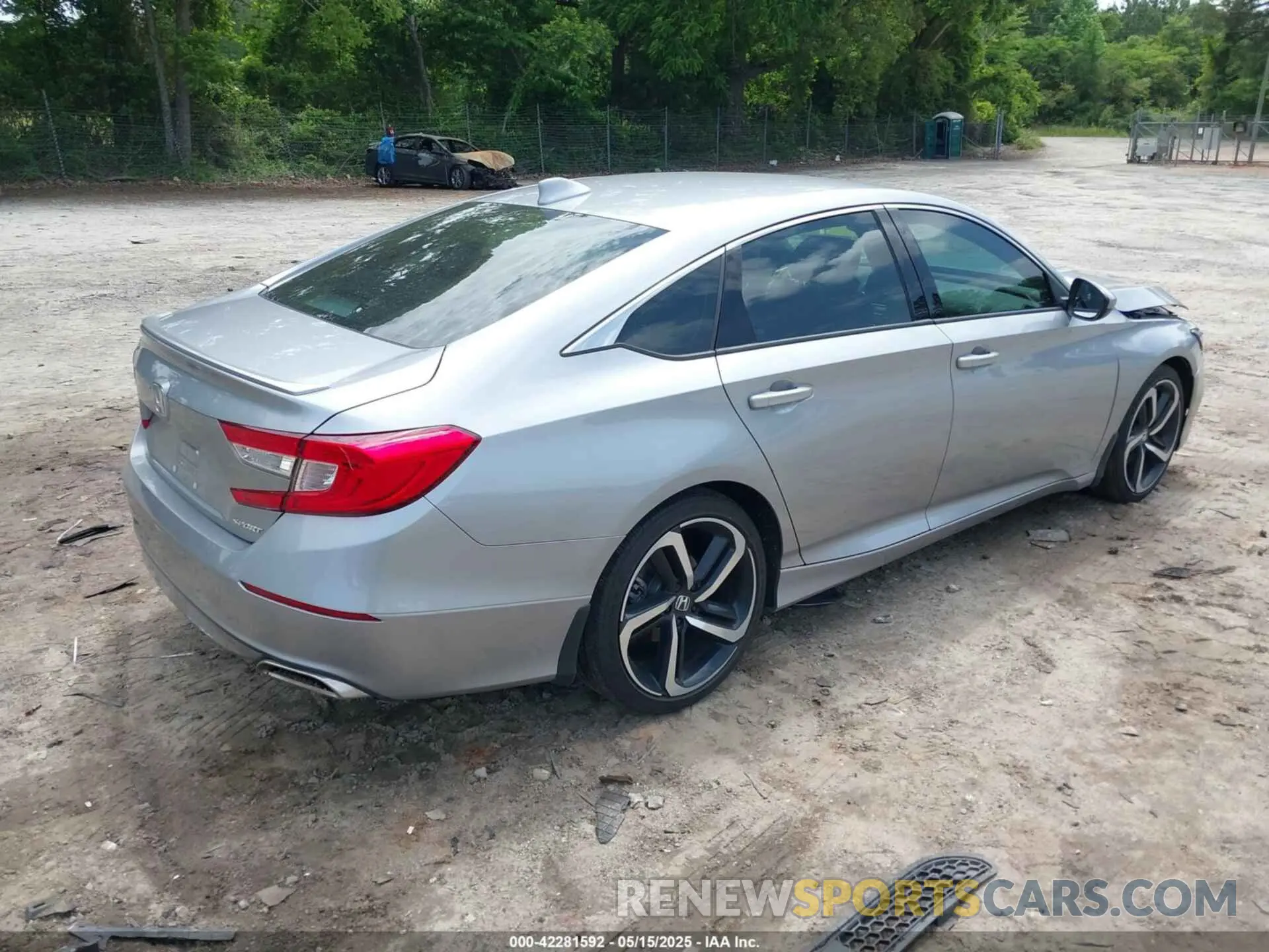4 Фотография поврежденного автомобиля 1HGCV1F31LA135235 HONDA ACCORD 2020