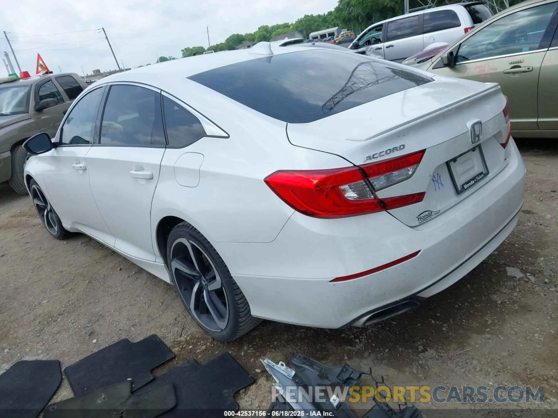 3 Фотография поврежденного автомобиля 1HGCV1F32LA006212 HONDA ACCORD 2020
