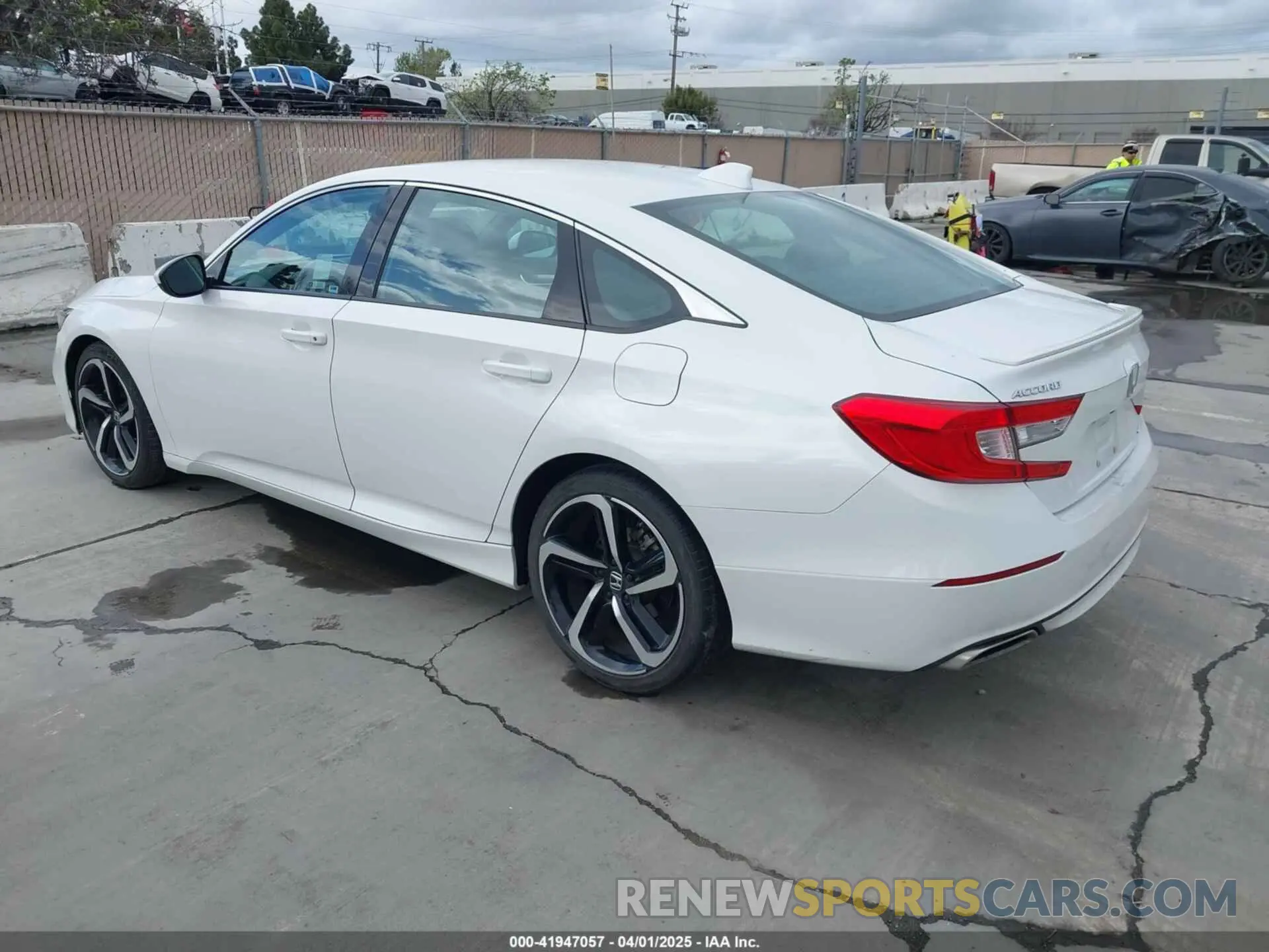 3 Фотография поврежденного автомобиля 1HGCV1F32LA030557 HONDA ACCORD 2020