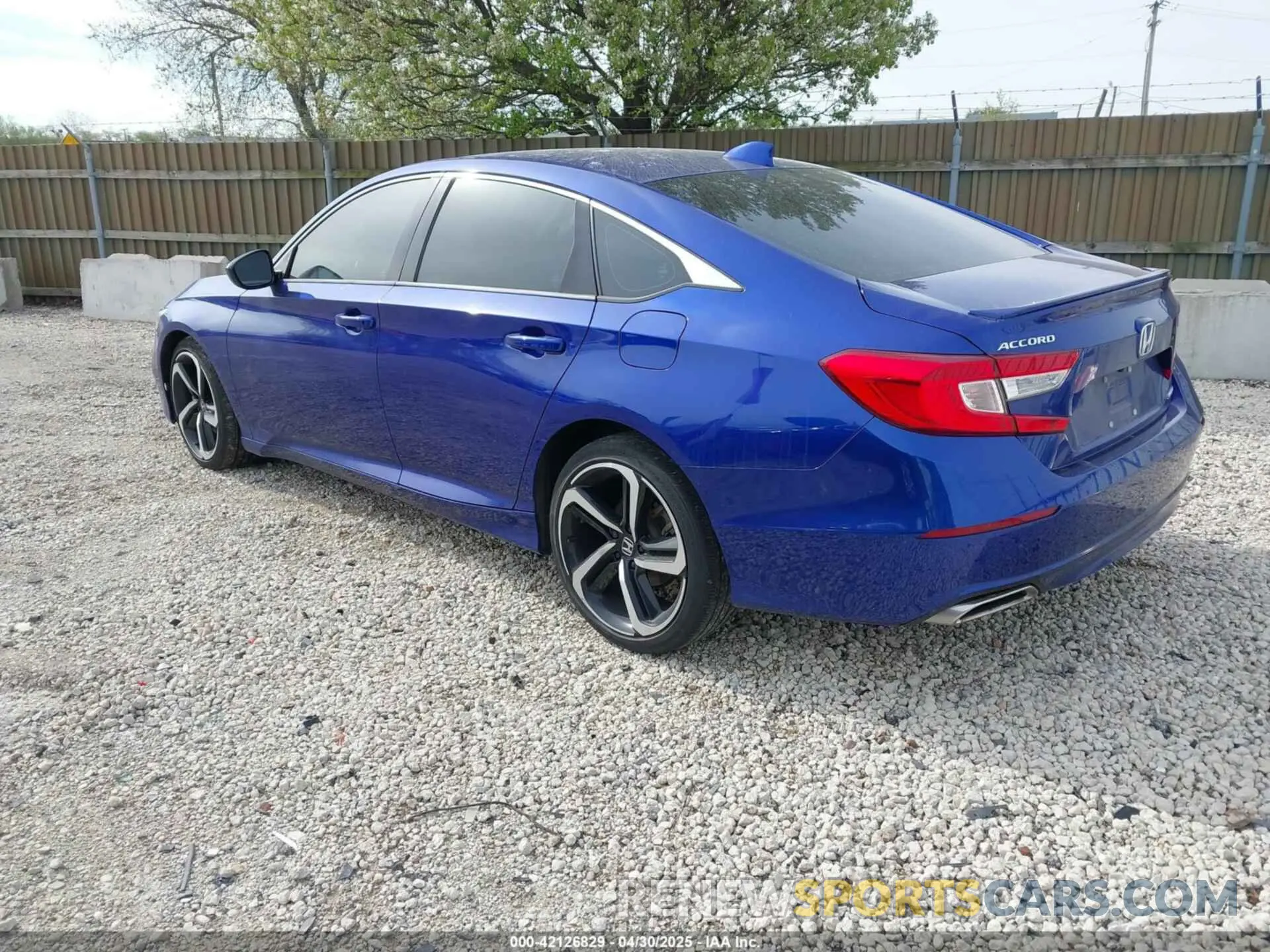 3 Фотография поврежденного автомобиля 1HGCV1F32LA032972 HONDA ACCORD 2020