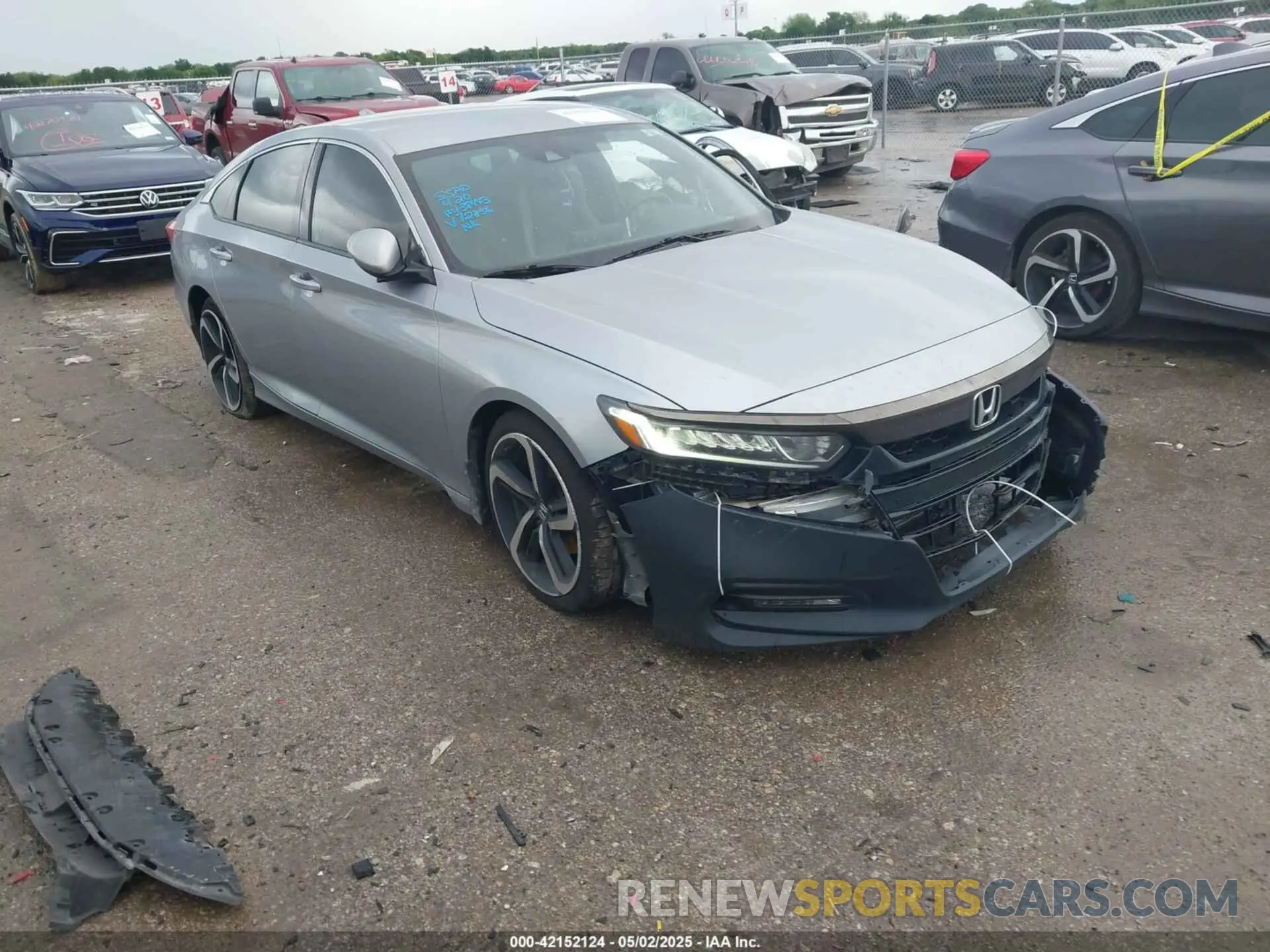 1 Фотография поврежденного автомобиля 1HGCV1F32LA072856 HONDA ACCORD 2020
