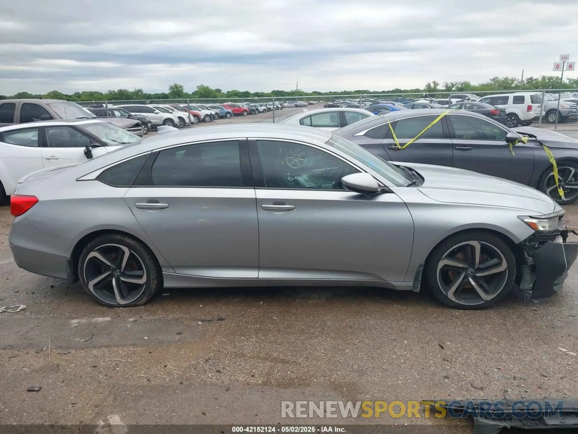 13 Фотография поврежденного автомобиля 1HGCV1F32LA072856 HONDA ACCORD 2020