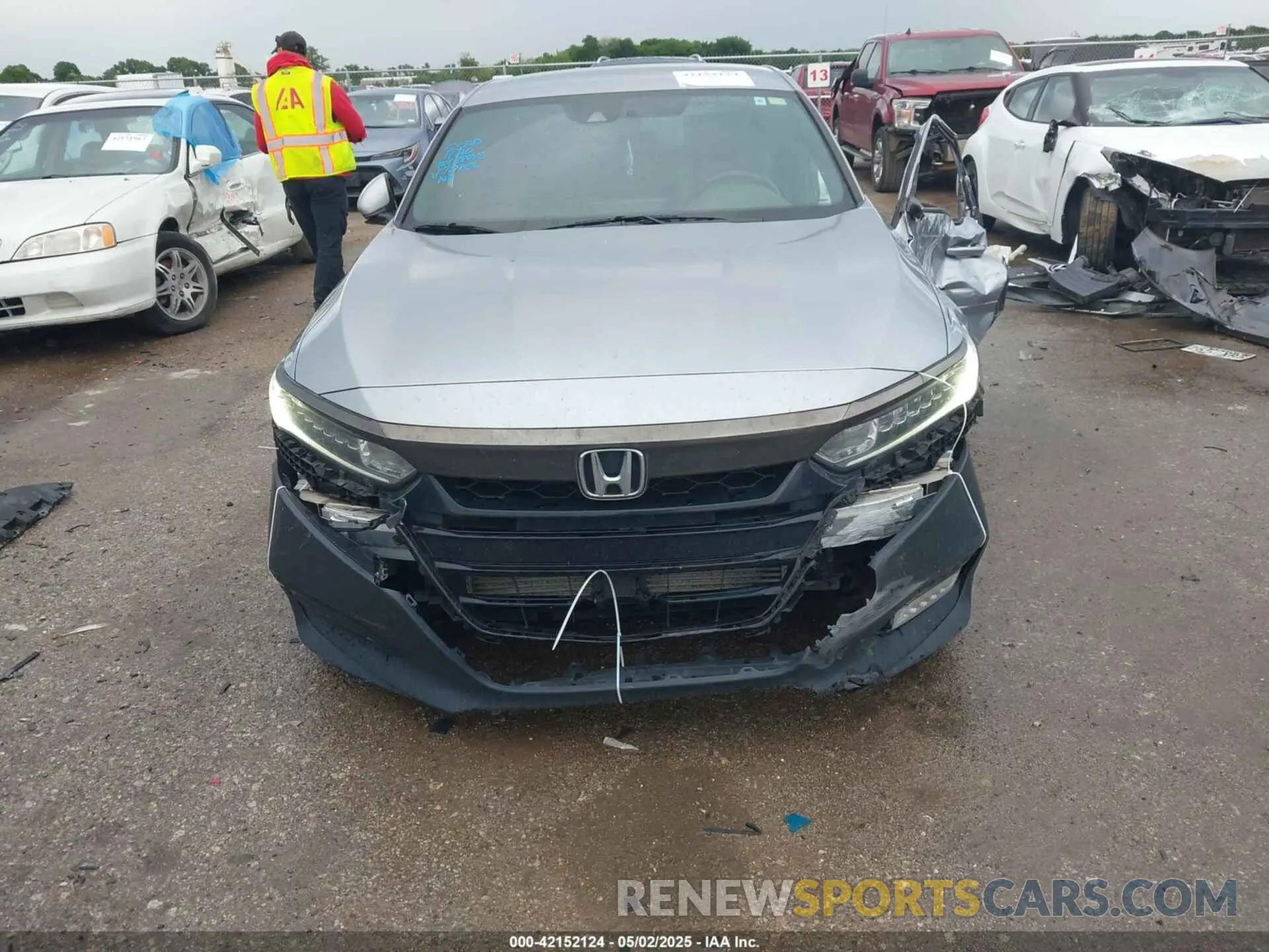 6 Фотография поврежденного автомобиля 1HGCV1F32LA072856 HONDA ACCORD 2020