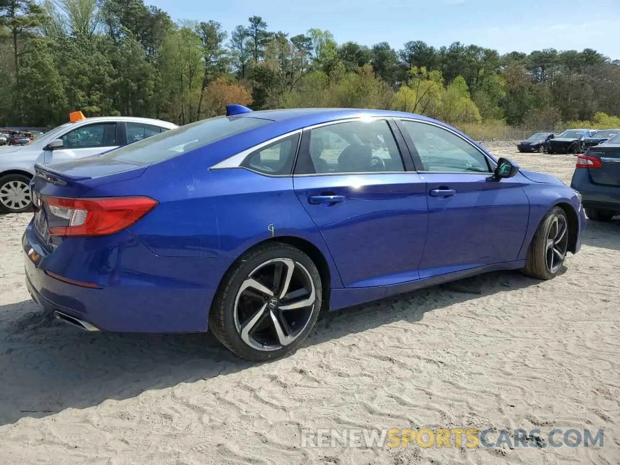 3 Фотография поврежденного автомобиля 1HGCV1F33LA015694 HONDA ACCORD 2020