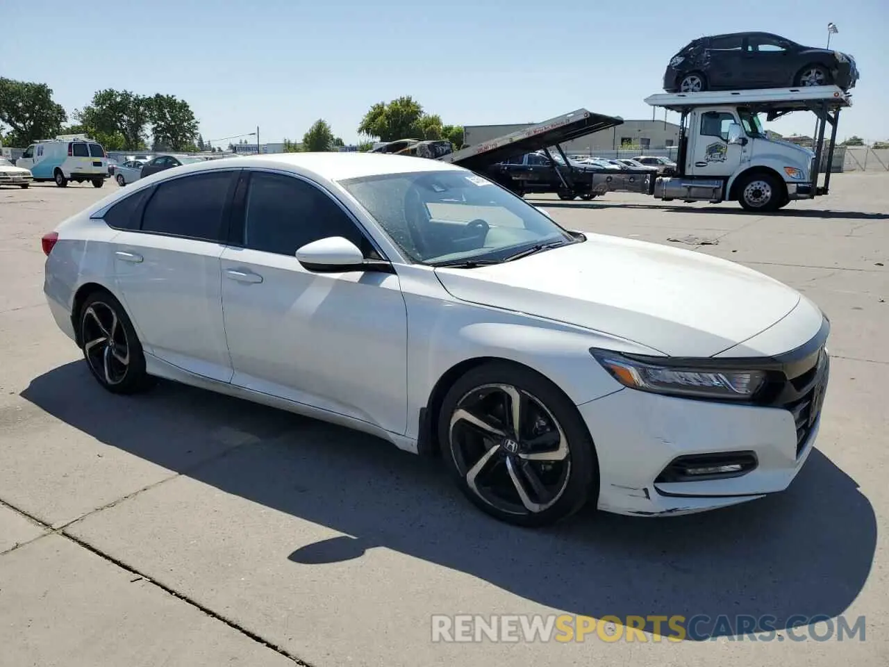 4 Фотография поврежденного автомобиля 1HGCV1F33LA042555 HONDA ACCORD 2020