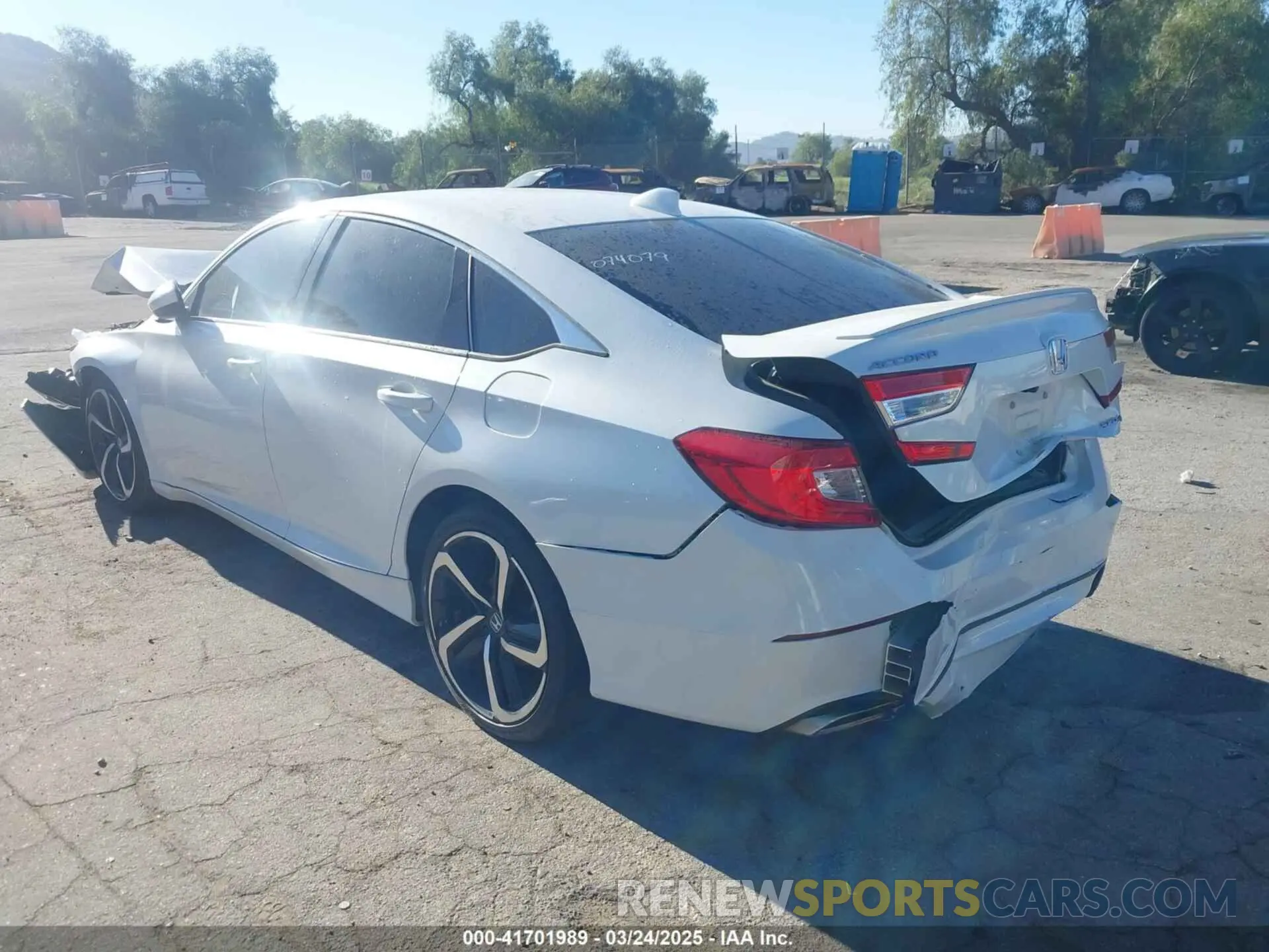 3 Фотография поврежденного автомобиля 1HGCV1F33LA074079 HONDA ACCORD 2020
