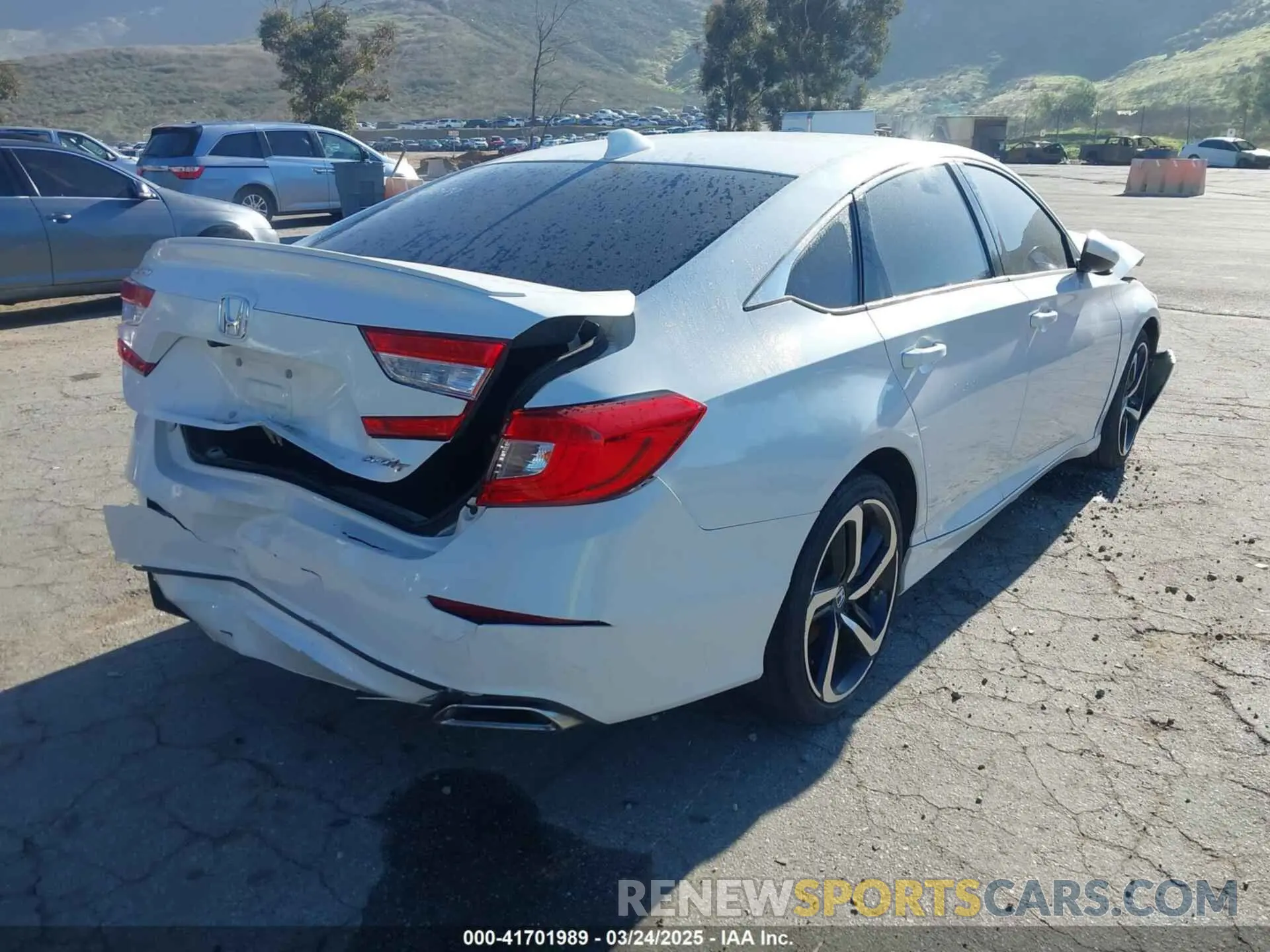 4 Фотография поврежденного автомобиля 1HGCV1F33LA074079 HONDA ACCORD 2020