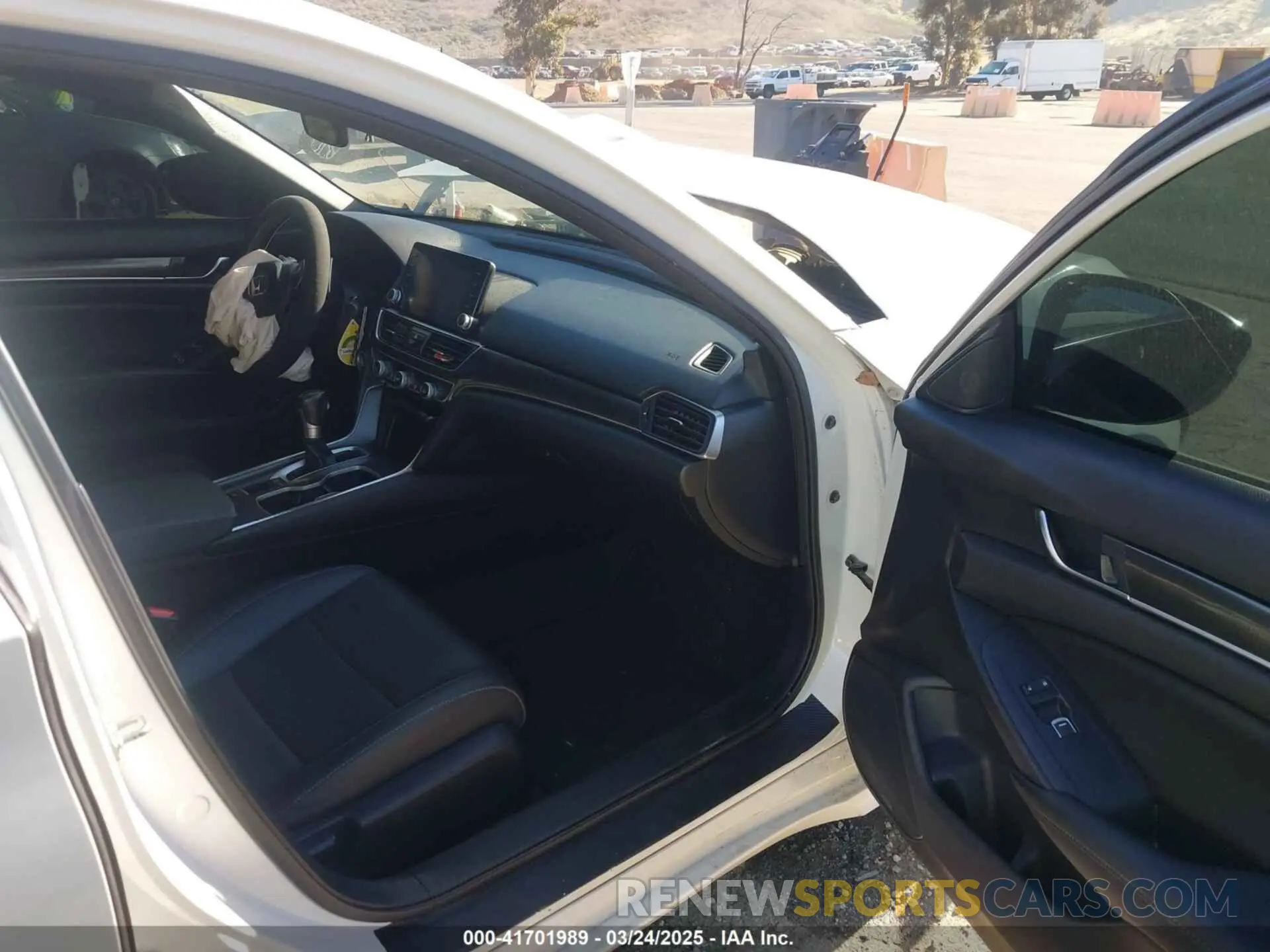 5 Фотография поврежденного автомобиля 1HGCV1F33LA074079 HONDA ACCORD 2020