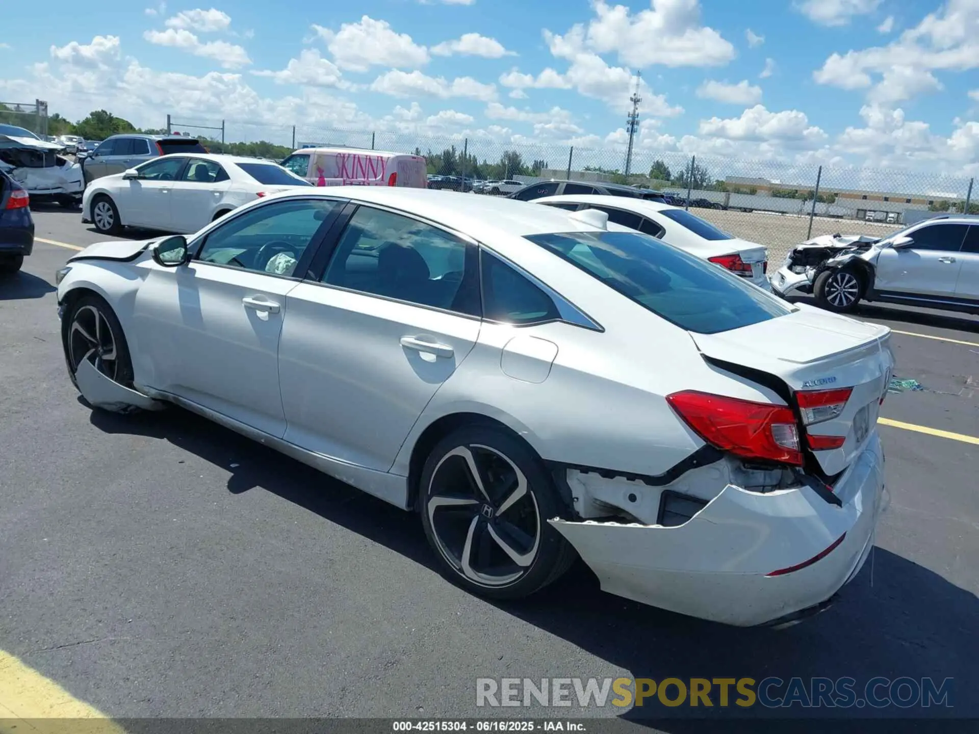 3 Фотография поврежденного автомобиля 1HGCV1F35LA066839 HONDA ACCORD 2020