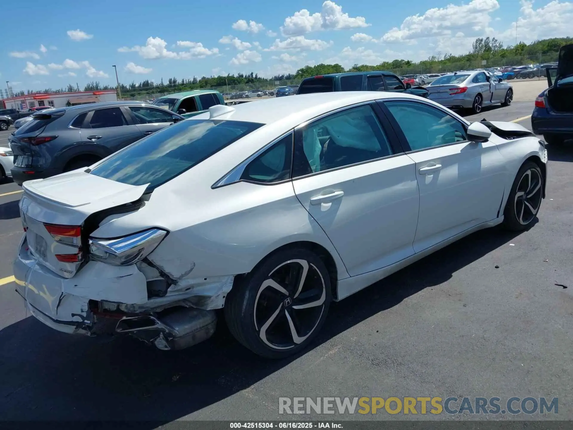 4 Фотография поврежденного автомобиля 1HGCV1F35LA066839 HONDA ACCORD 2020