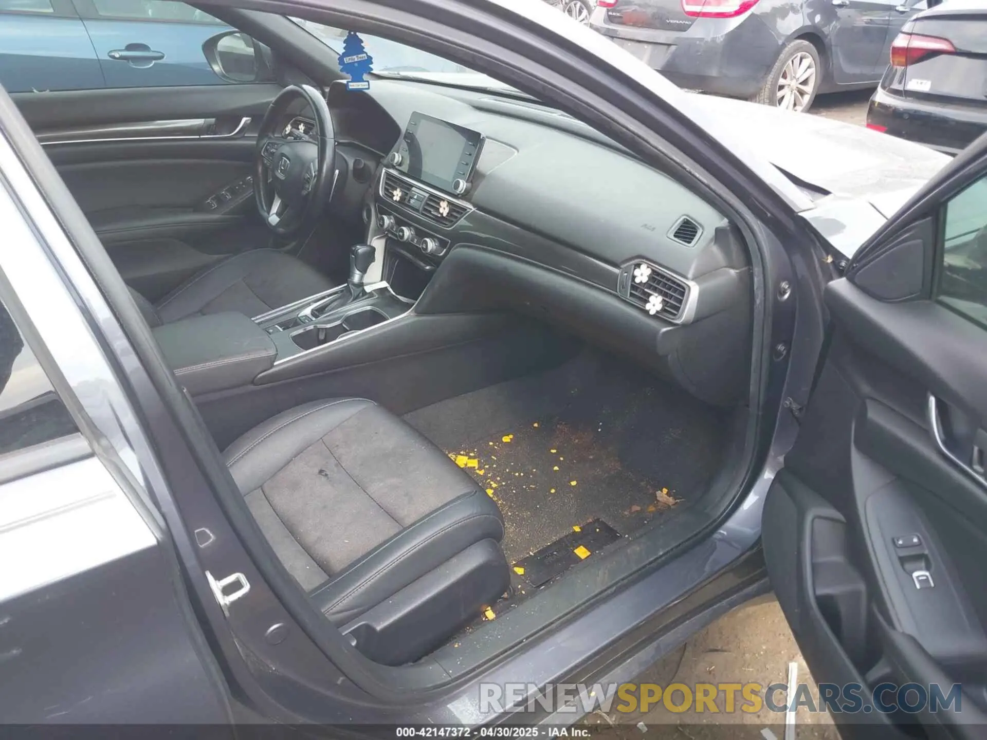5 Photograph of a damaged car 1HGCV1F35LA072088 HONDA ACCORD 2020