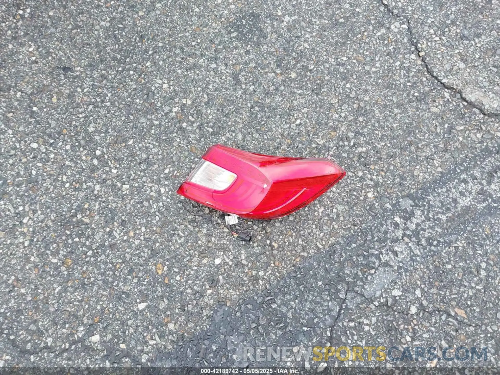 12 Photograph of a damaged car 1HGCV1F35LA103274 HONDA ACCORD 2020