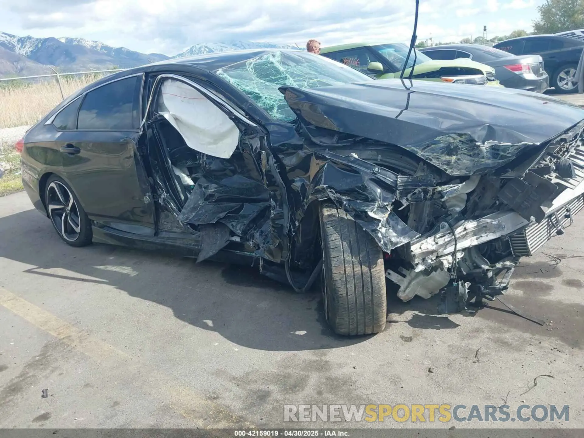 1 Фотография поврежденного автомобиля 1HGCV1F35LA123105 HONDA ACCORD 2020